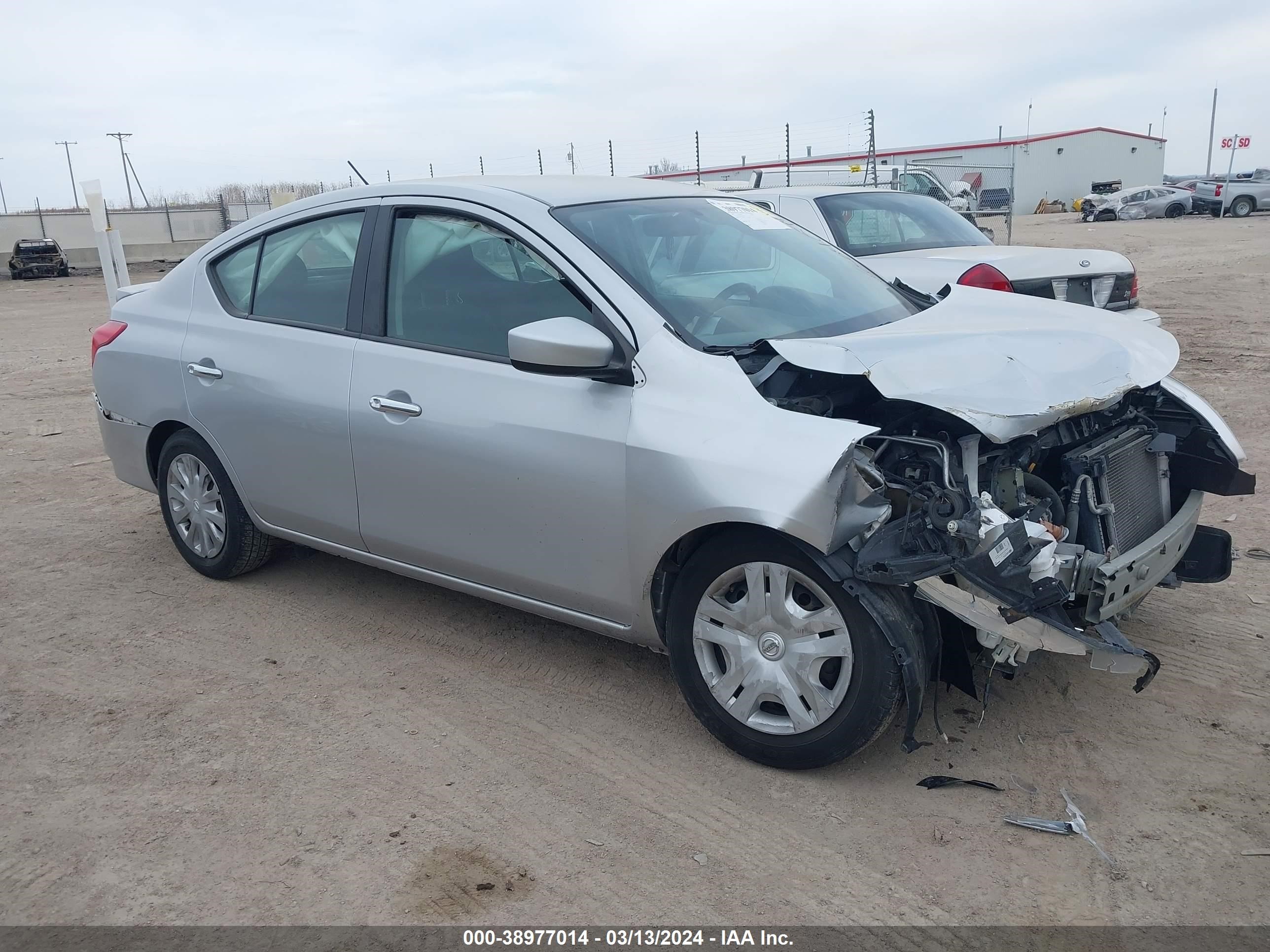 NISSAN VERSA 2019 3n1cn7ap4kl839225