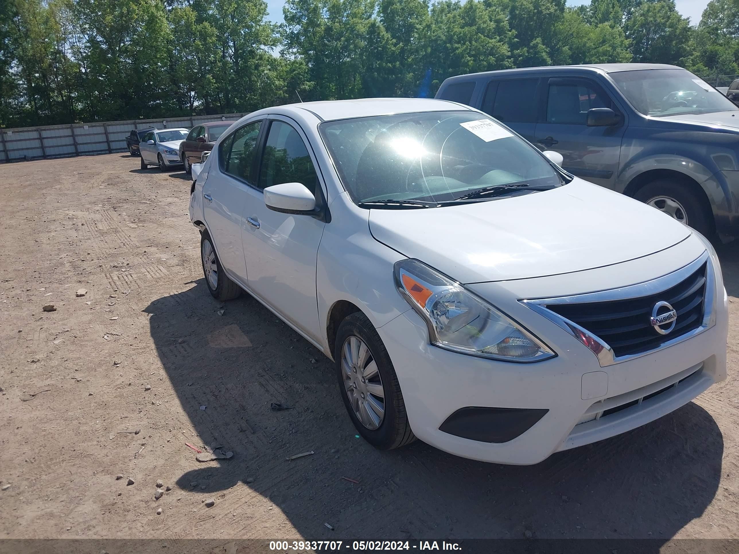 NISSAN VERSA 2019 3n1cn7ap4kl870278