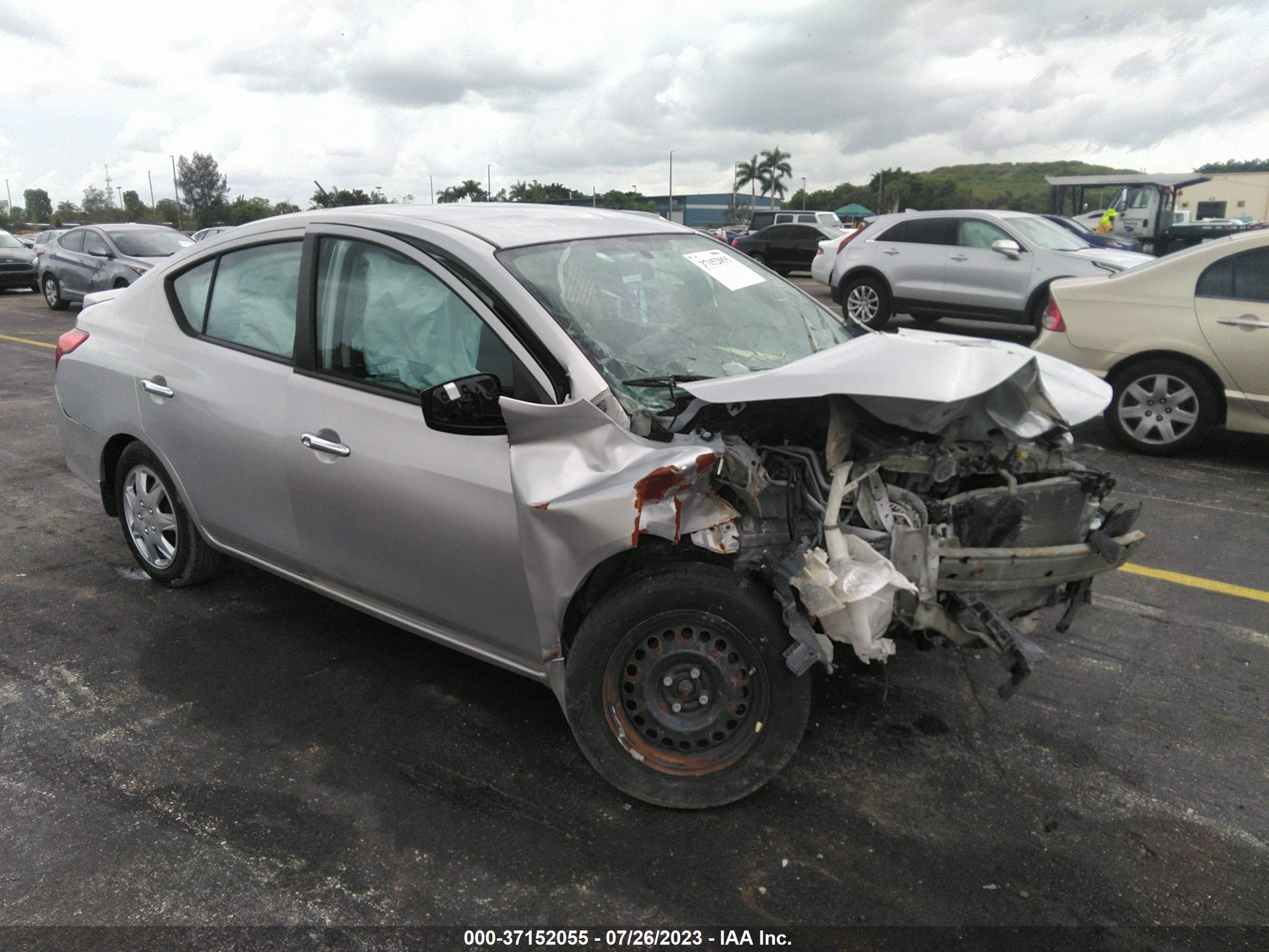 NISSAN VERSA 2015 3n1cn7ap5fl826800