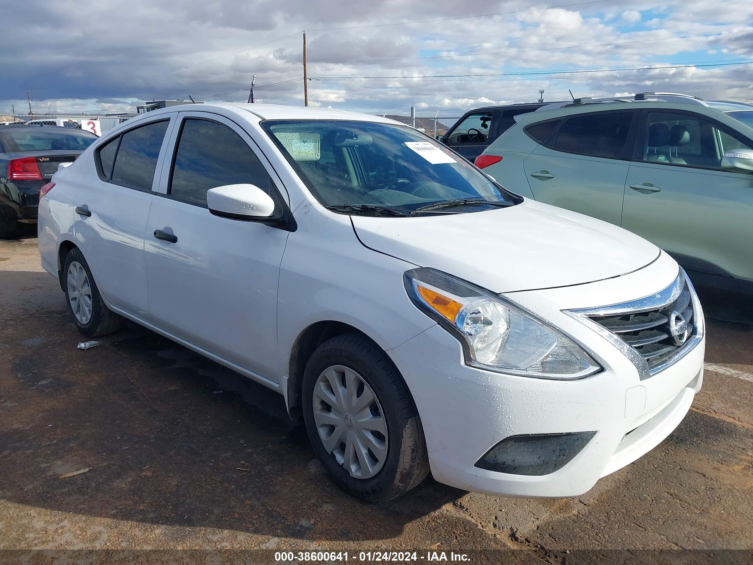 NISSAN VERSA 2017 3n1cn7ap5hl834835