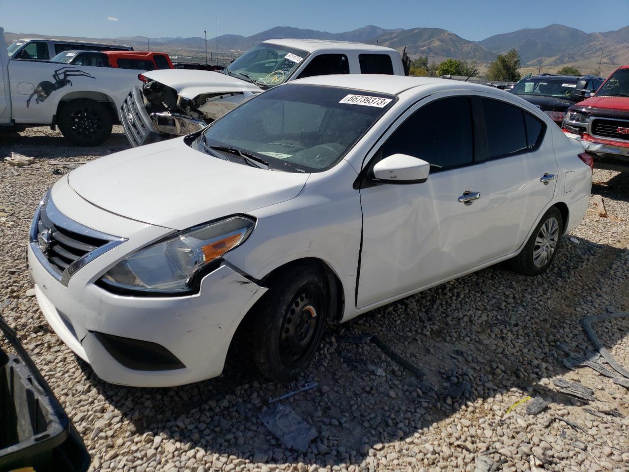 NISSAN VERSA 2018 3n1cn7ap5jl800240