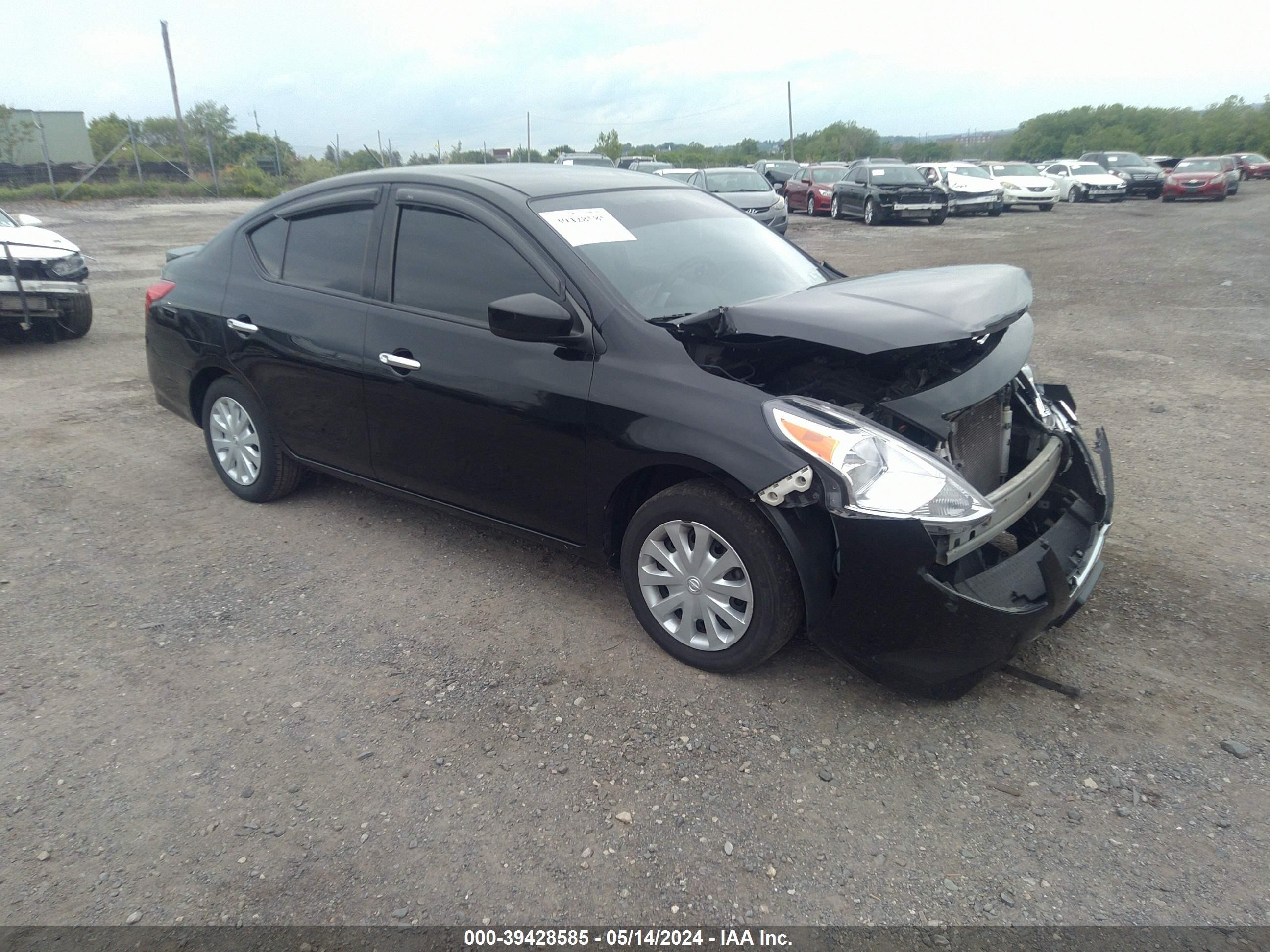 NISSAN VERSA 2018 3n1cn7ap5jl803140