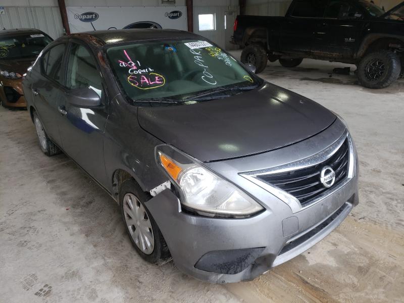 NISSAN VERSA S 2018 3n1cn7ap5jl813652