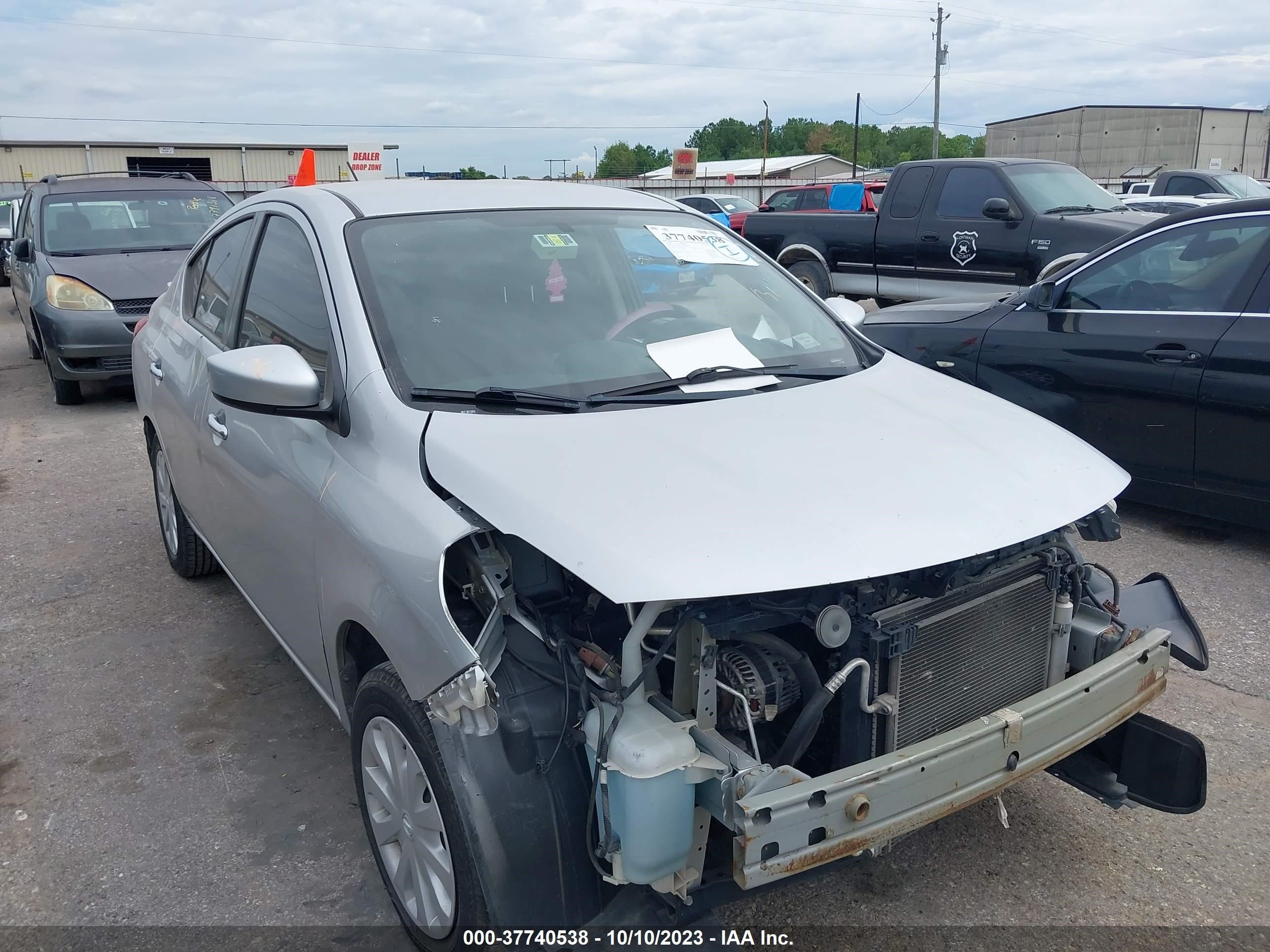 NISSAN VERSA 2018 3n1cn7ap5jl833481