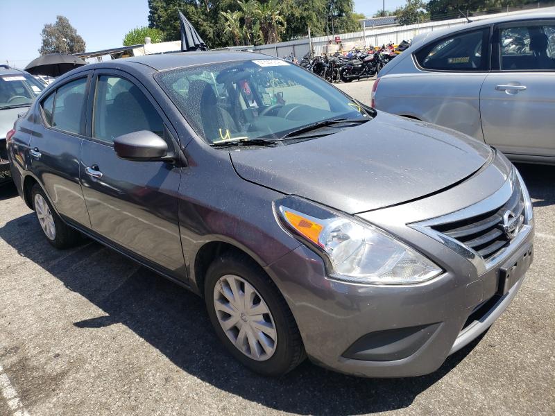 NISSAN VERSA S 2018 3n1cn7ap5jl844383