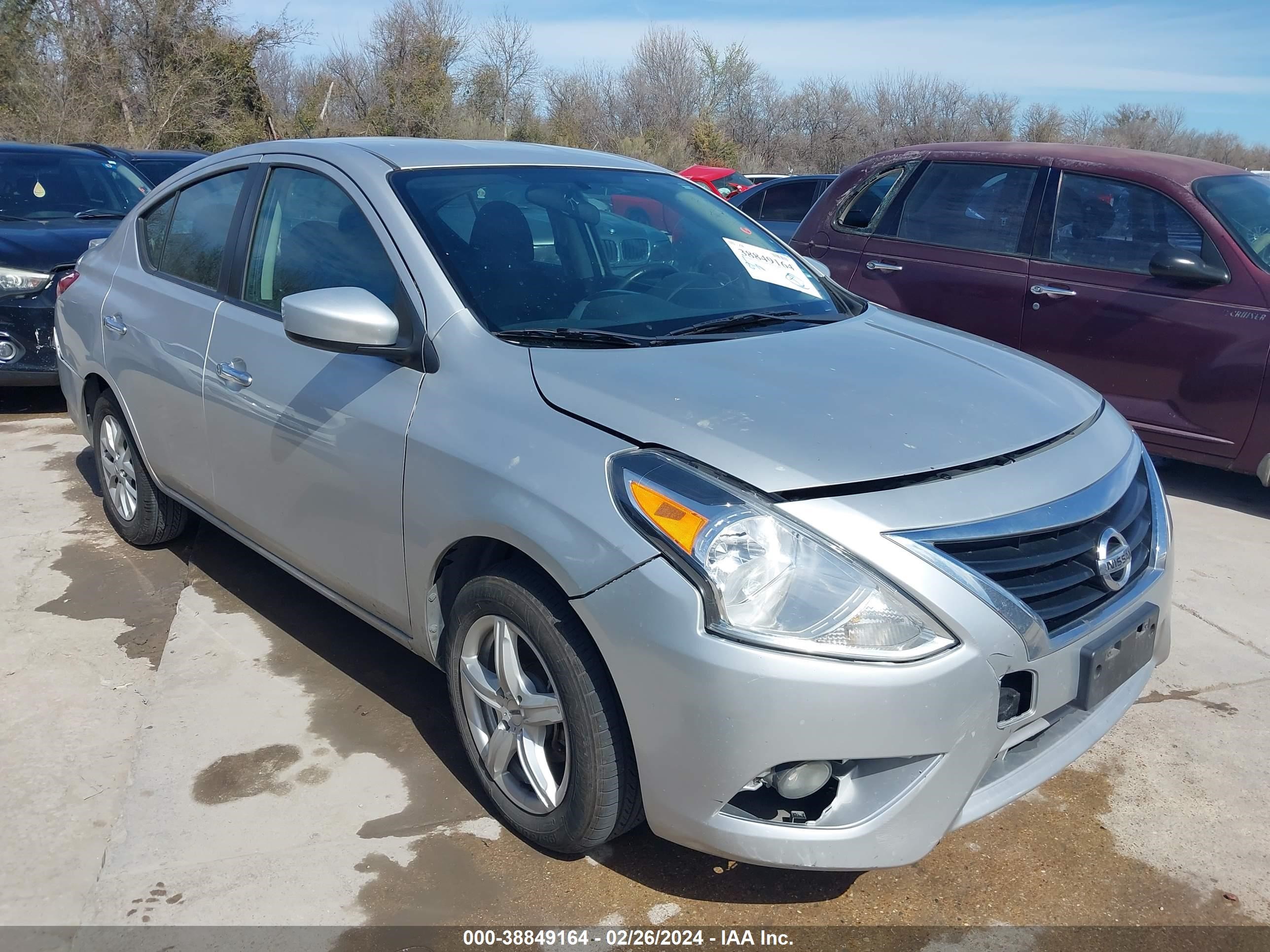 NISSAN VERSA 2018 3n1cn7ap5jl875438