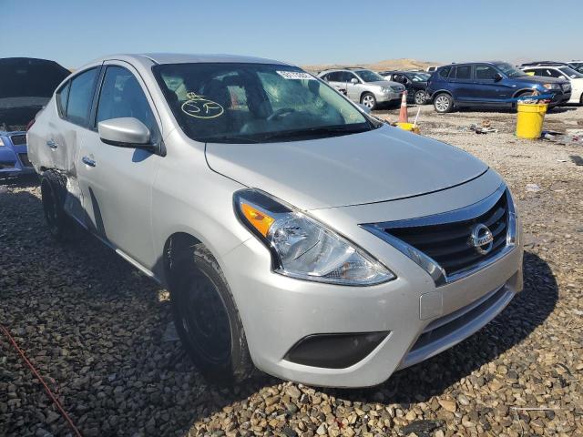 NISSAN VERSA SEDA 2018 3n1cn7ap5jl884320