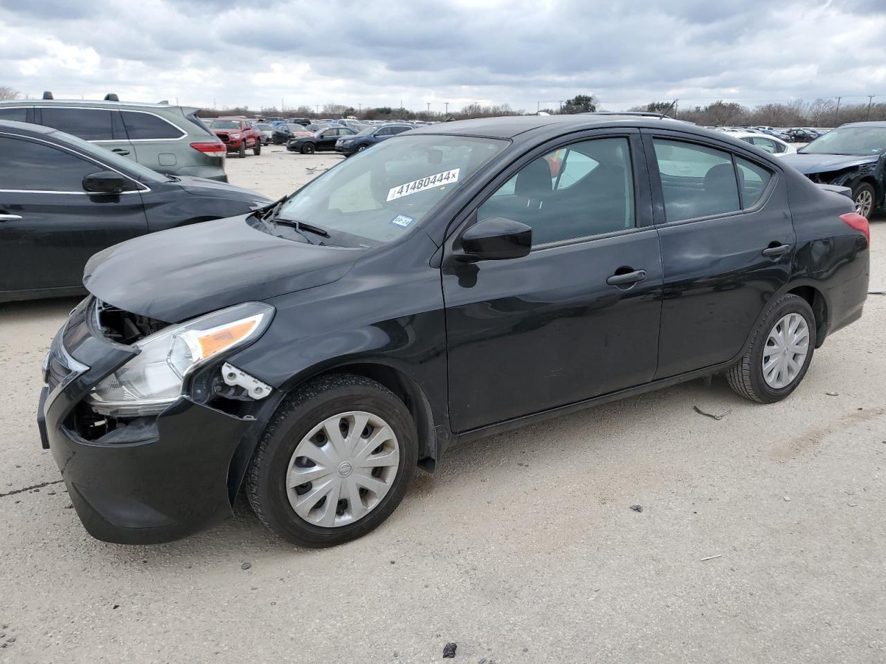 NISSAN VERSA 2018 3n1cn7ap5jl888223