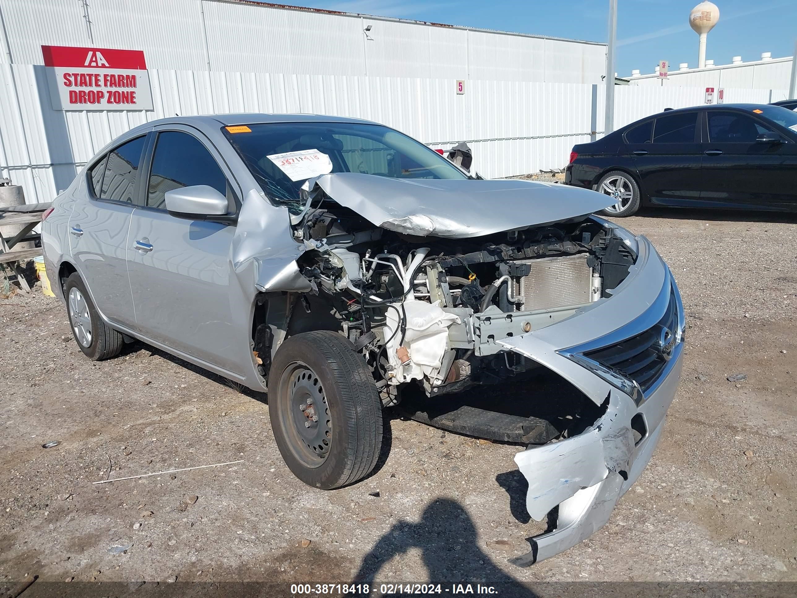 NISSAN VERSA 2019 3n1cn7ap5kl846569