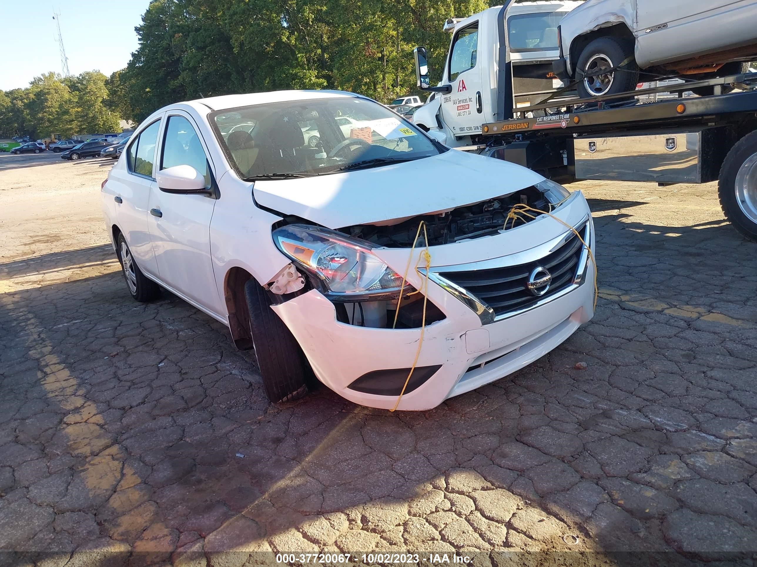 NISSAN VERSA 2018 3n1cn7ap6jl807987