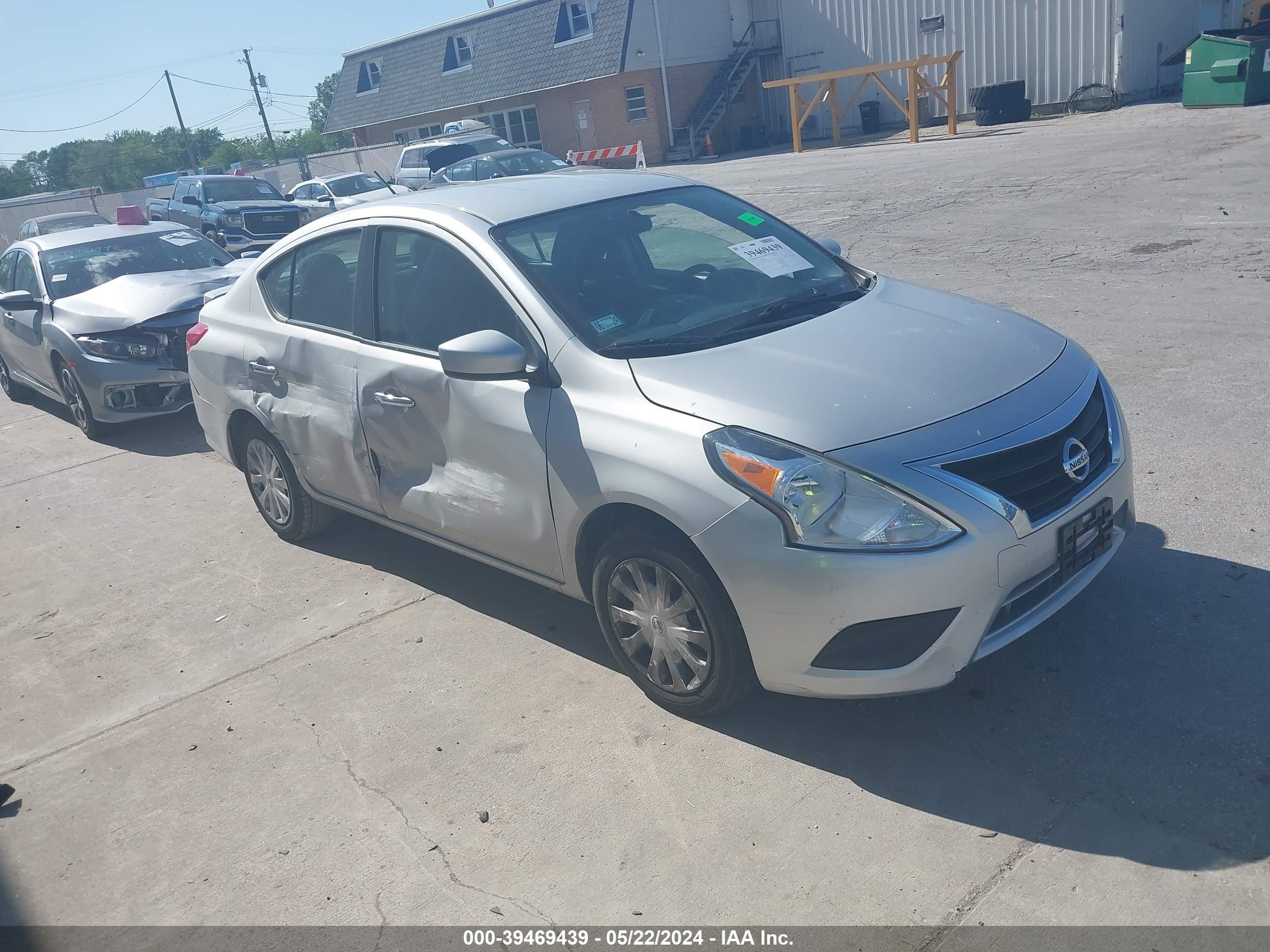 NISSAN VERSA 2019 3n1cn7ap6kl868418