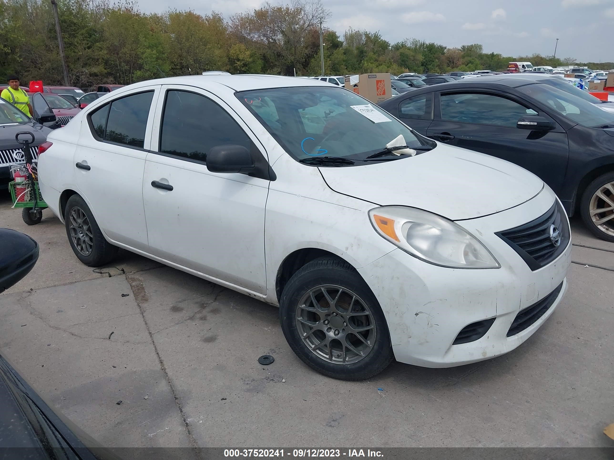 NISSAN VERSA 2013 3n1cn7ap7dl862243