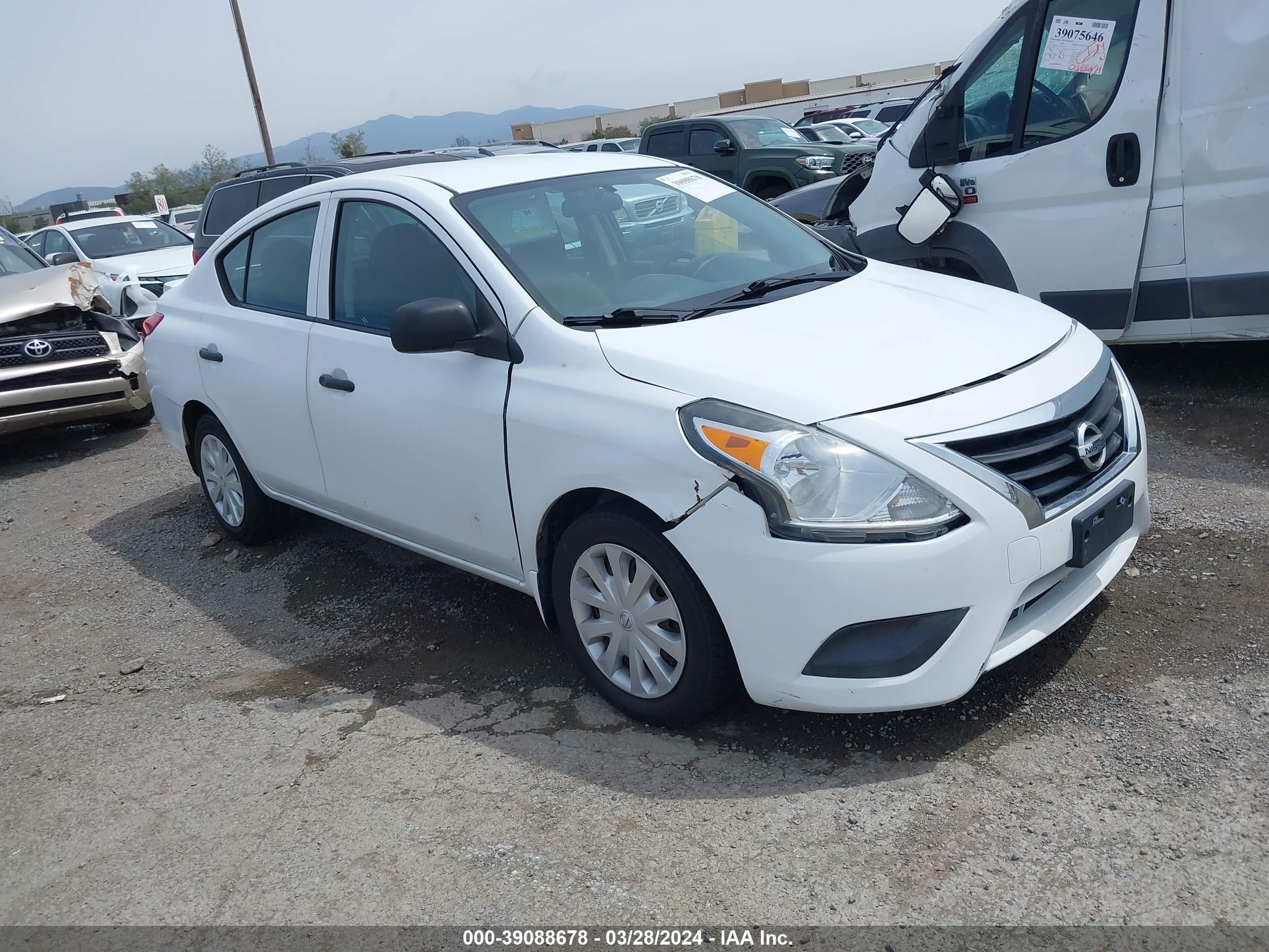 NISSAN VERSA 2015 3n1cn7ap7fl953175