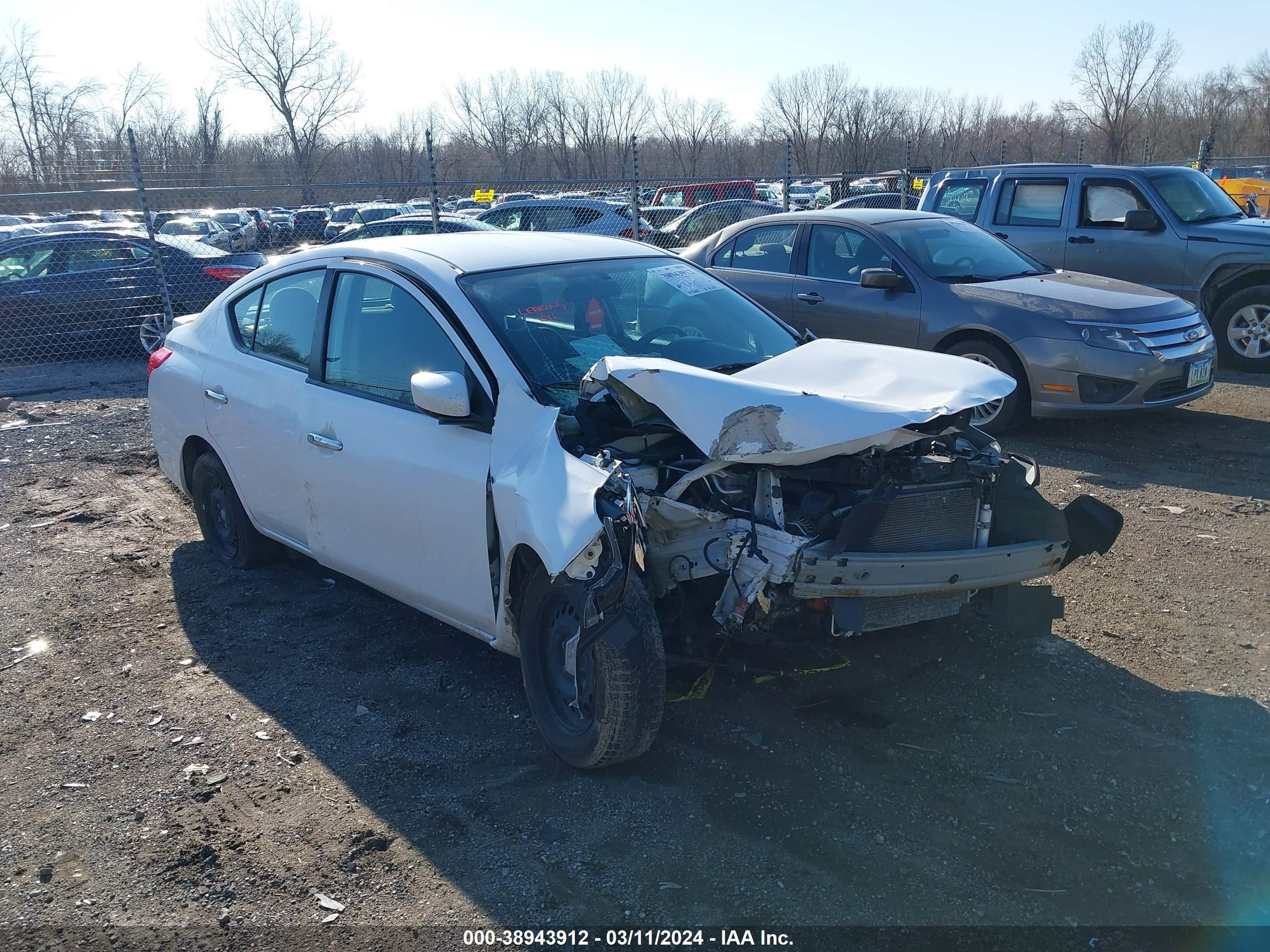 NISSAN VERSA 2018 3n1cn7ap7jl886313