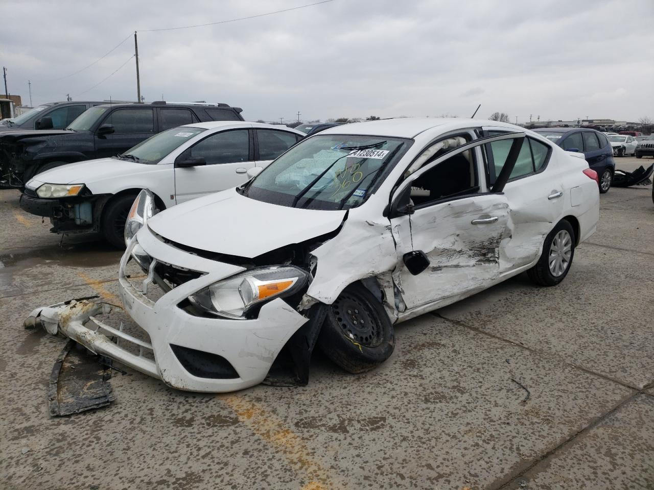 NISSAN VERSA 2019 3n1cn7ap7kl857539