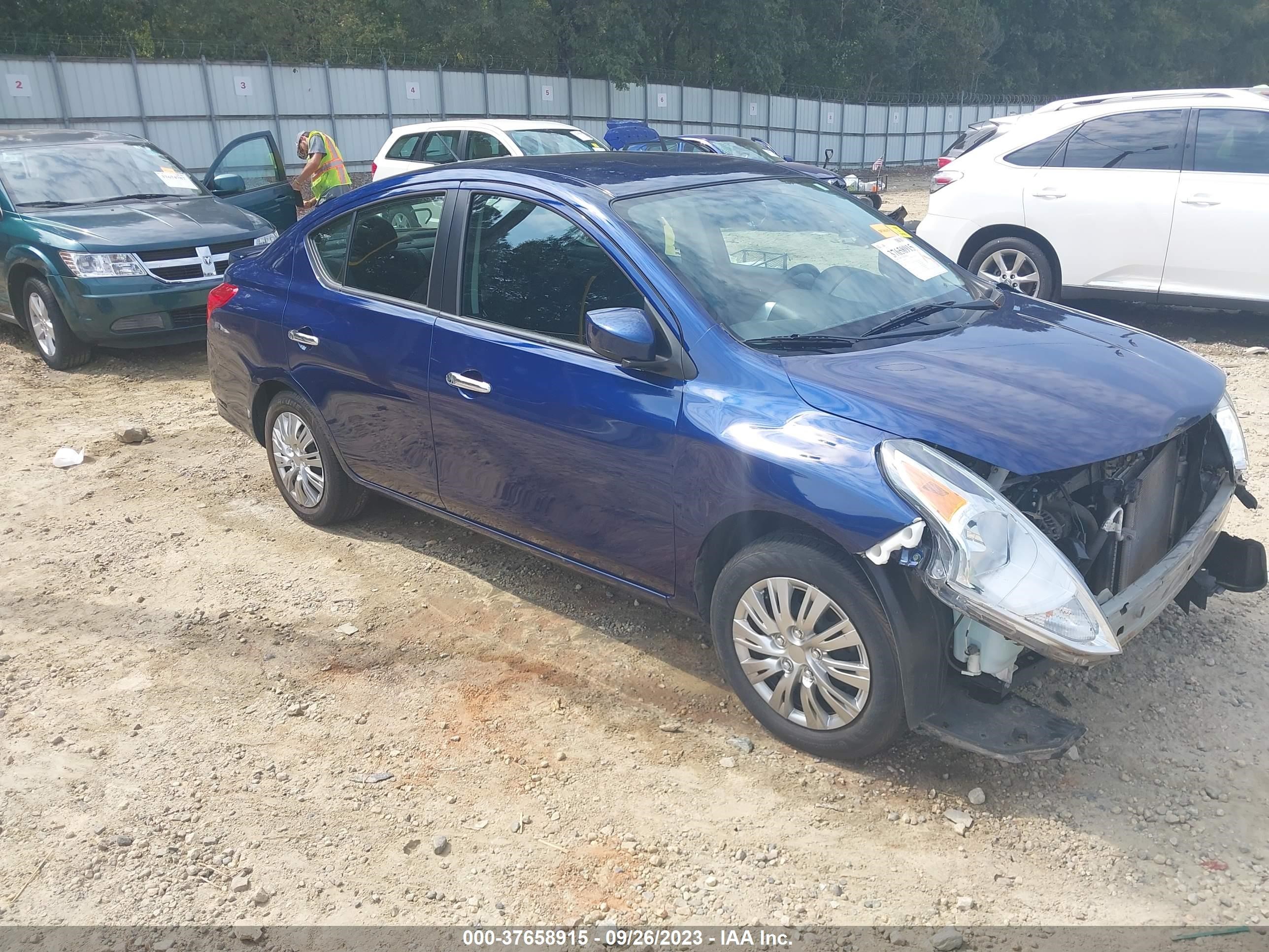 NISSAN VERSA 2019 3n1cn7ap7kl858741