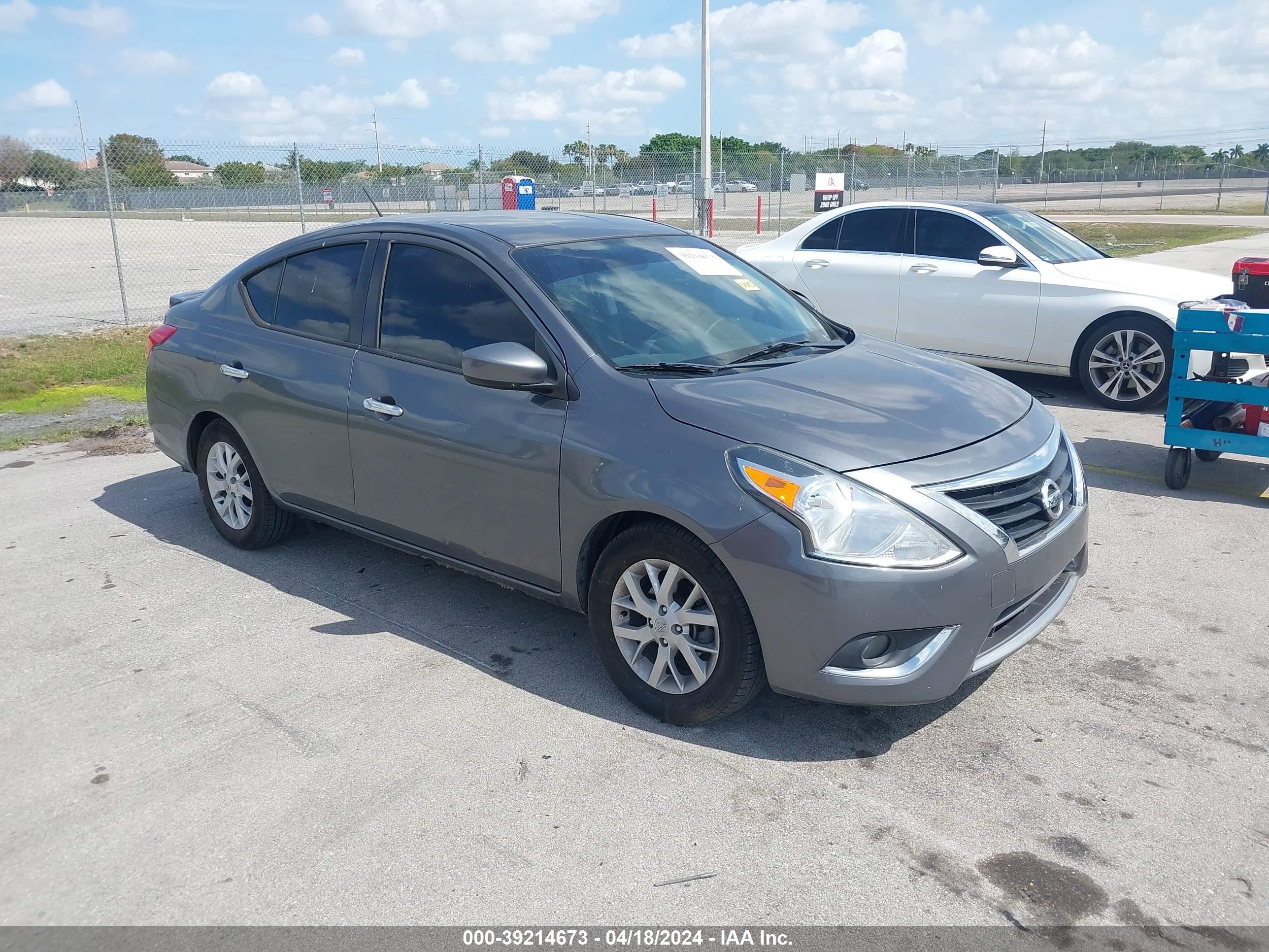 NISSAN VERSA 2018 3n1cn7ap8jl855703