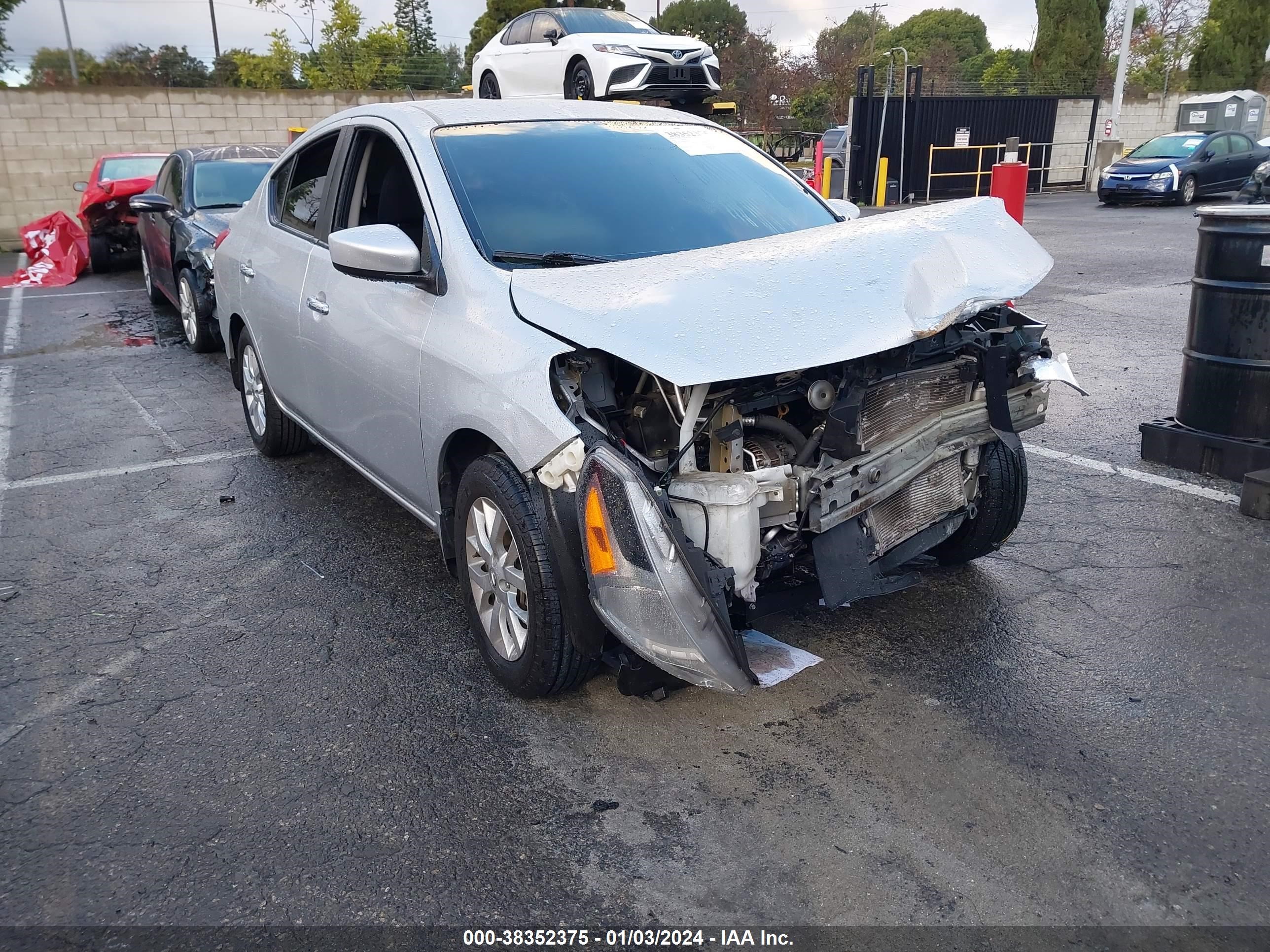 NISSAN VERSA 2018 3n1cn7ap8jl861971