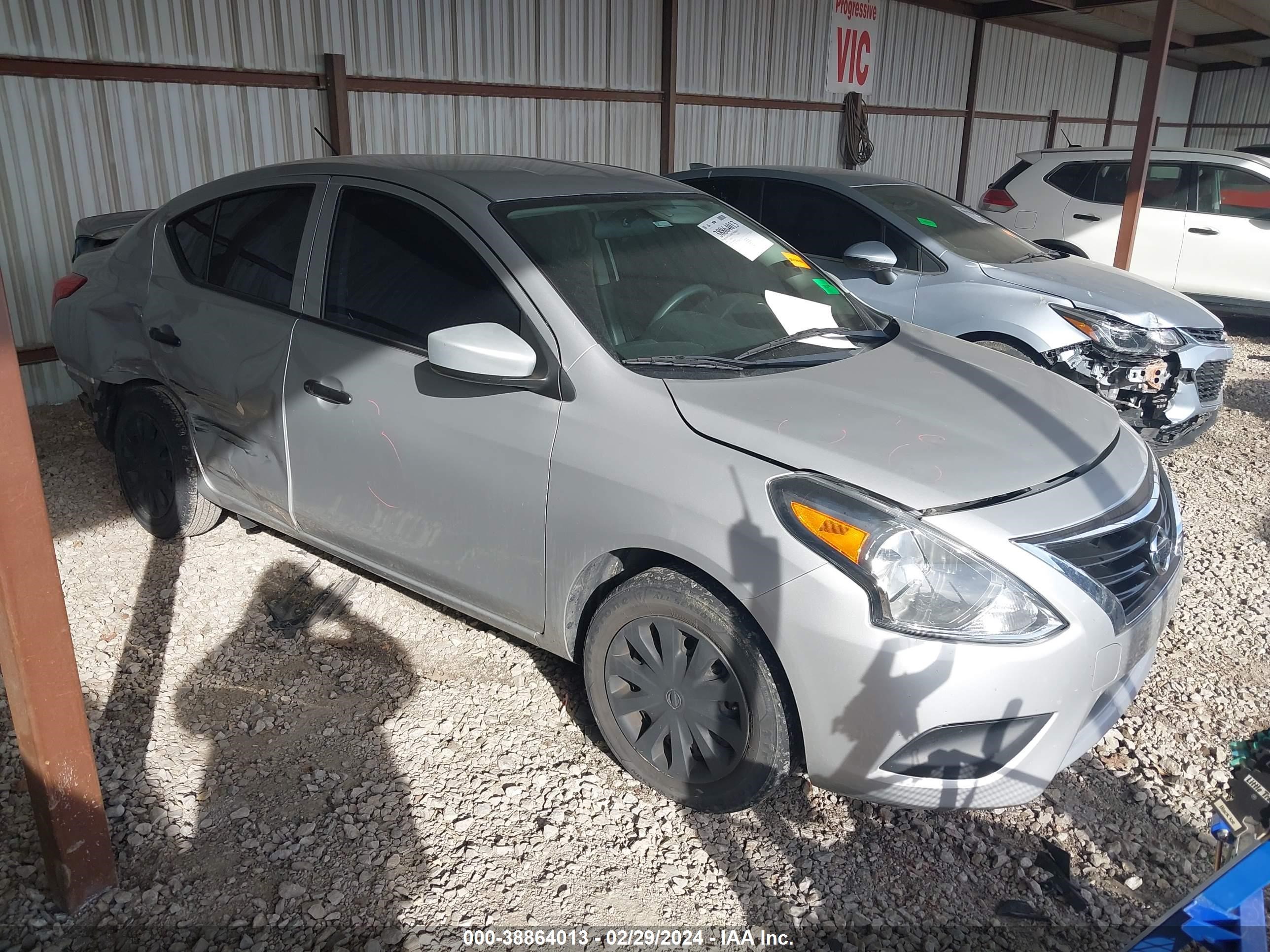 NISSAN VERSA 2019 3n1cn7ap8kl846615