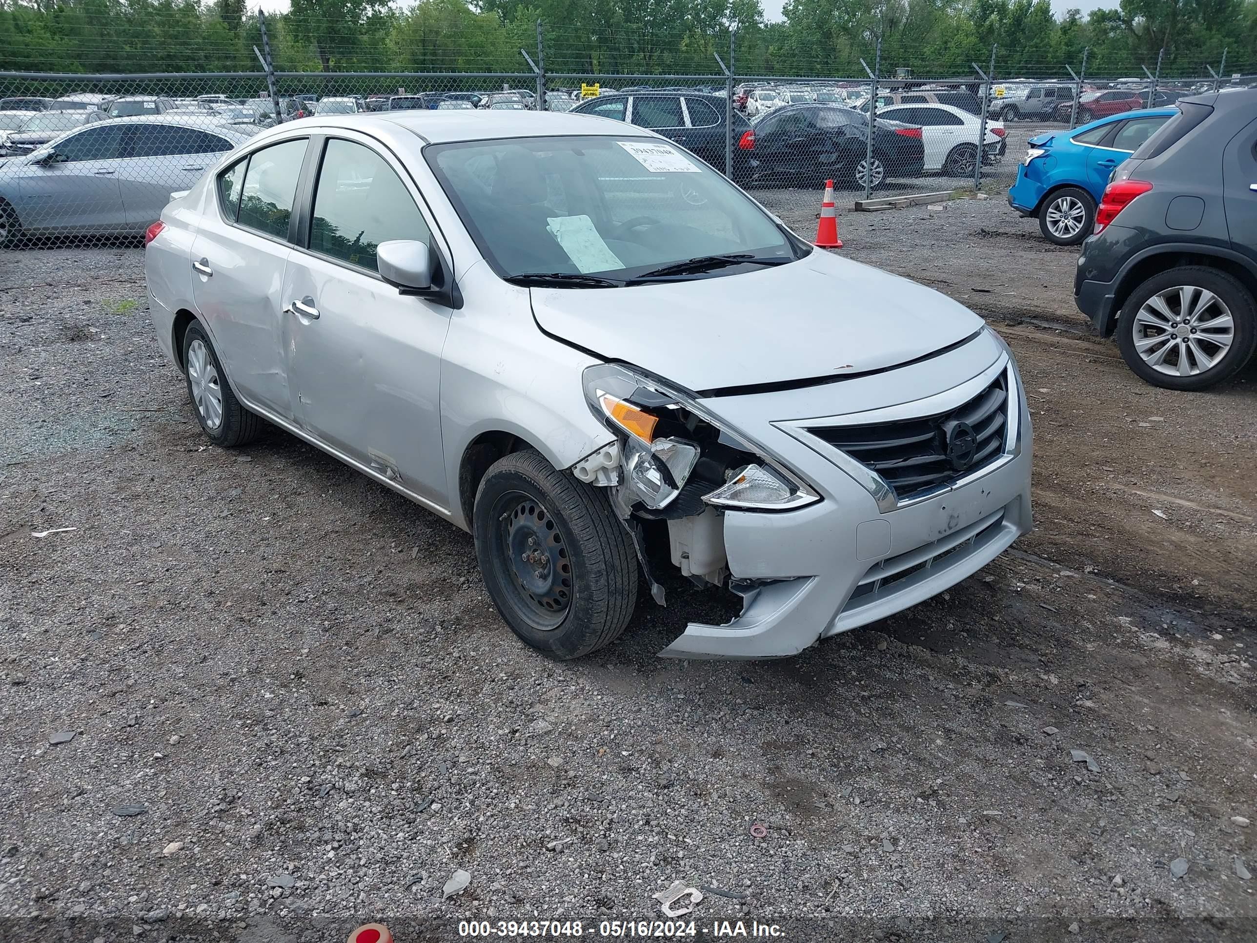 NISSAN VERSA 2018 3n1cn7ap9jl801245