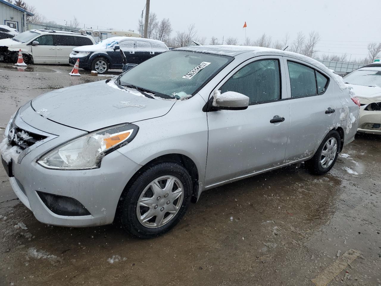 NISSAN VERSA 2018 3n1cn7ap9jl801424