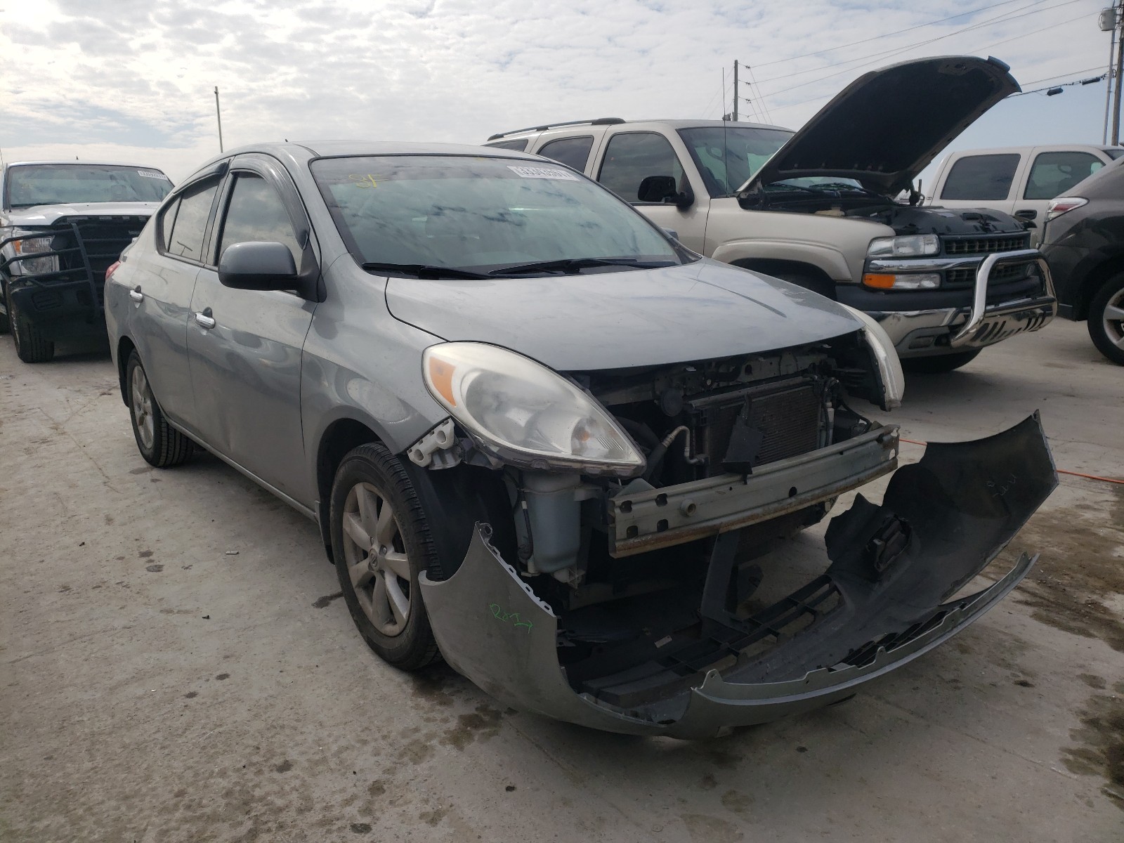 NISSAN VERSA S 2014 3n1cn7apxel854915