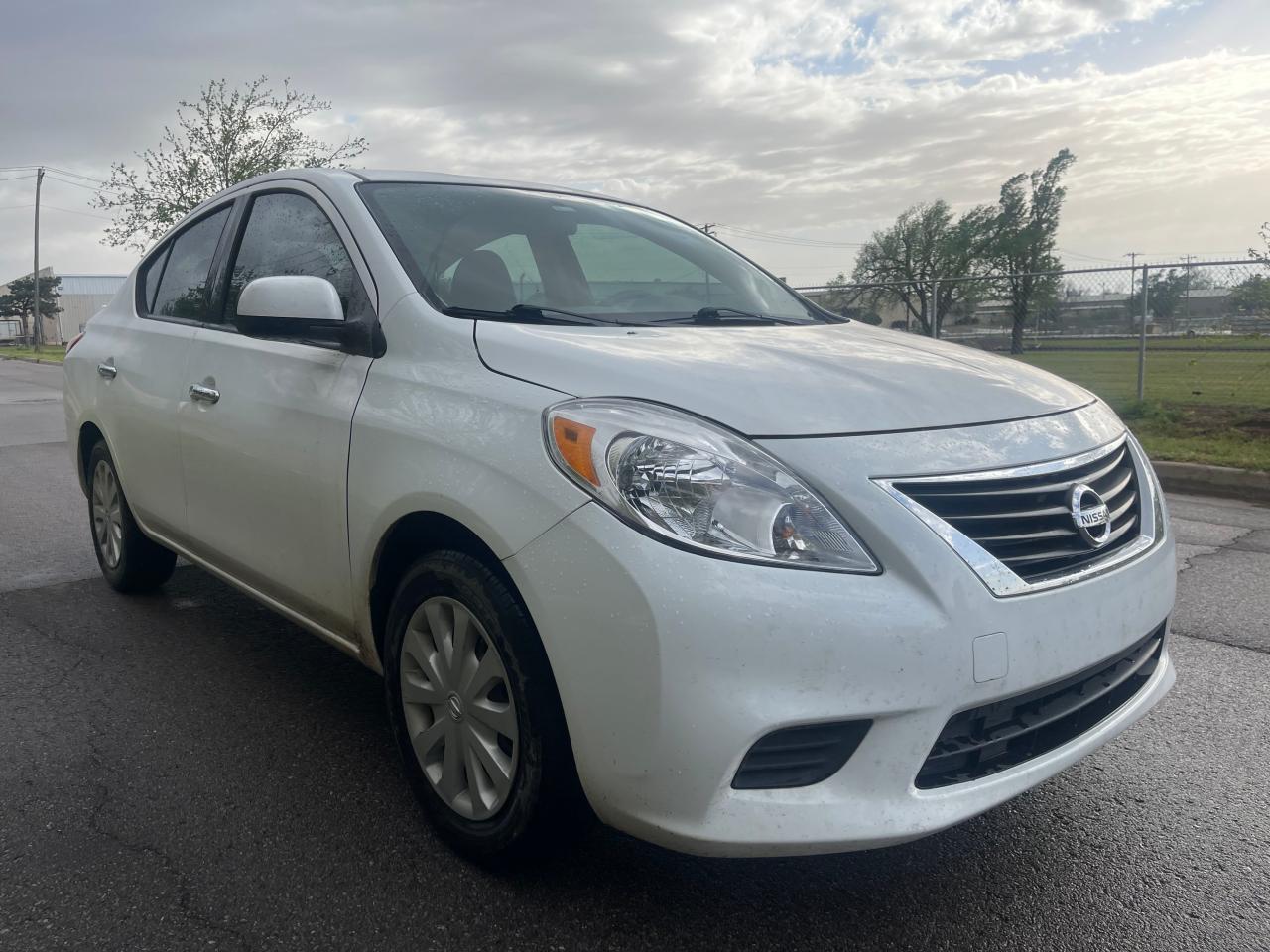 NISSAN VERSA S 2014 3n1cn7apxel864960