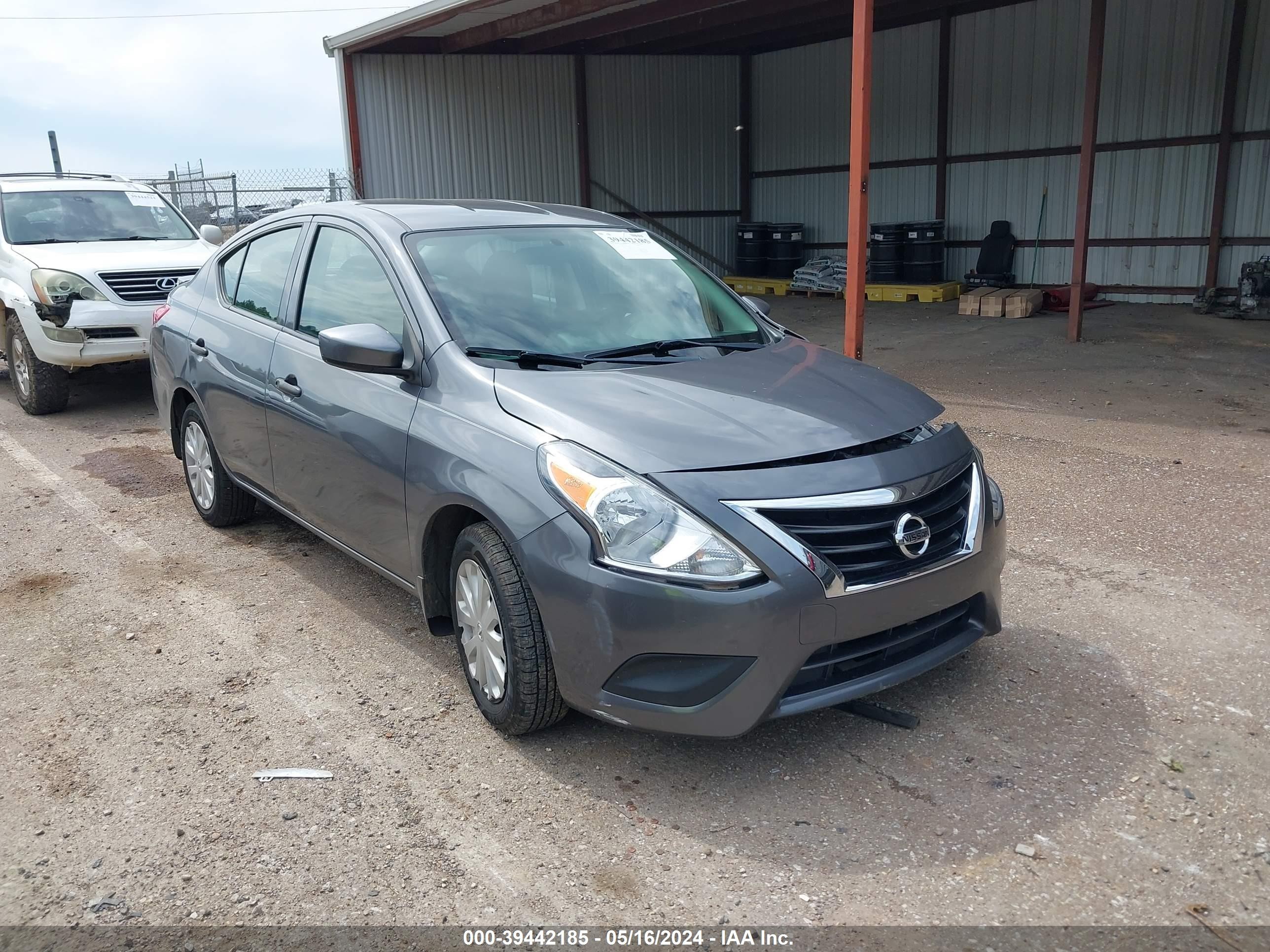 NISSAN VERSA 2017 3n1cn7apxhl884050