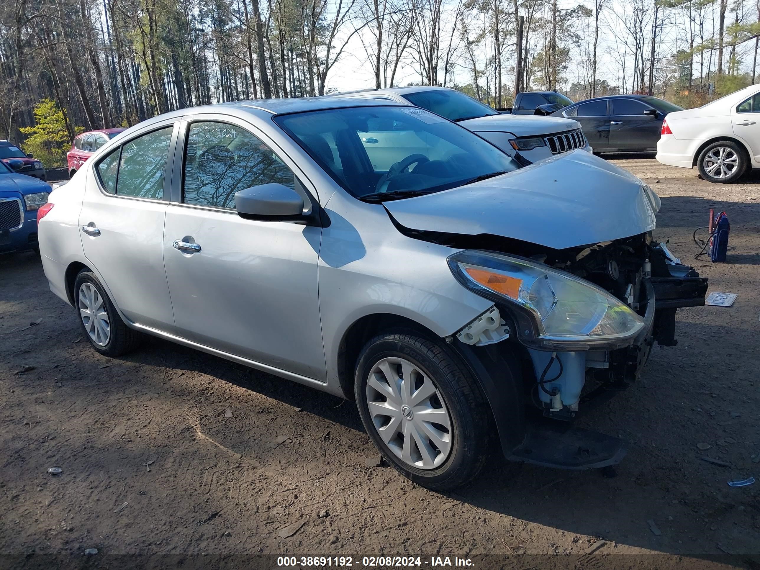 NISSAN VERSA 2018 3n1cn7apxjk436094