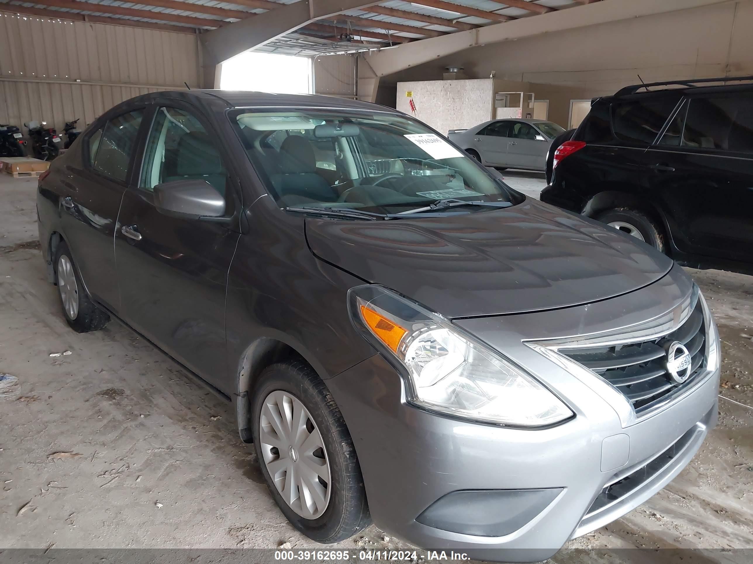 NISSAN VERSA 2018 3n1cn7apxjl881977