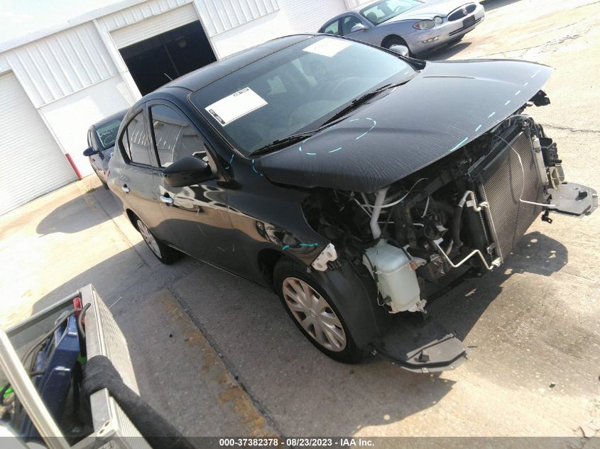 NISSAN VERSA 2019 3n1cn7apxkl824440