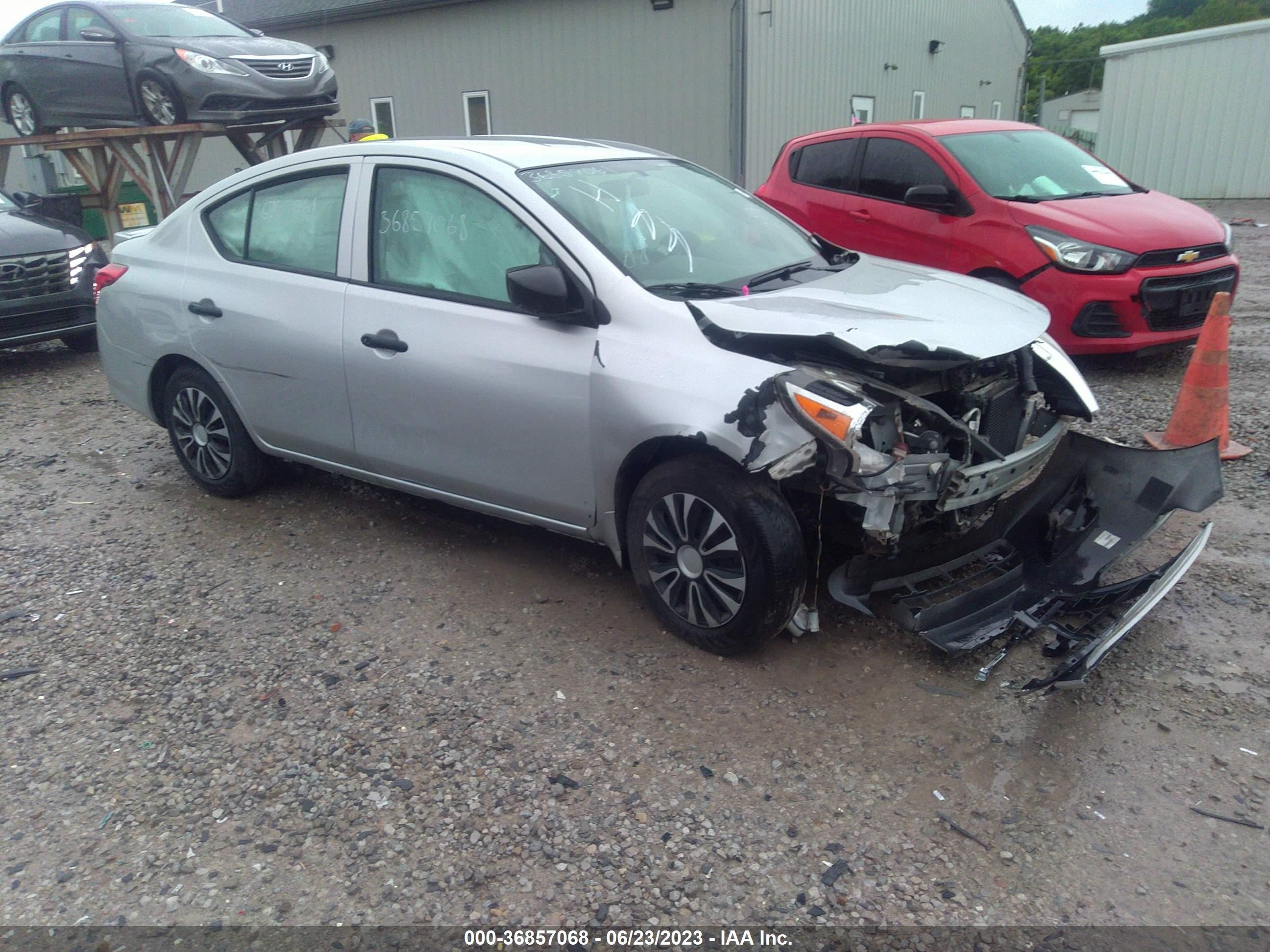 NISSAN VERSA 2019 3n1cn7apxkl829069