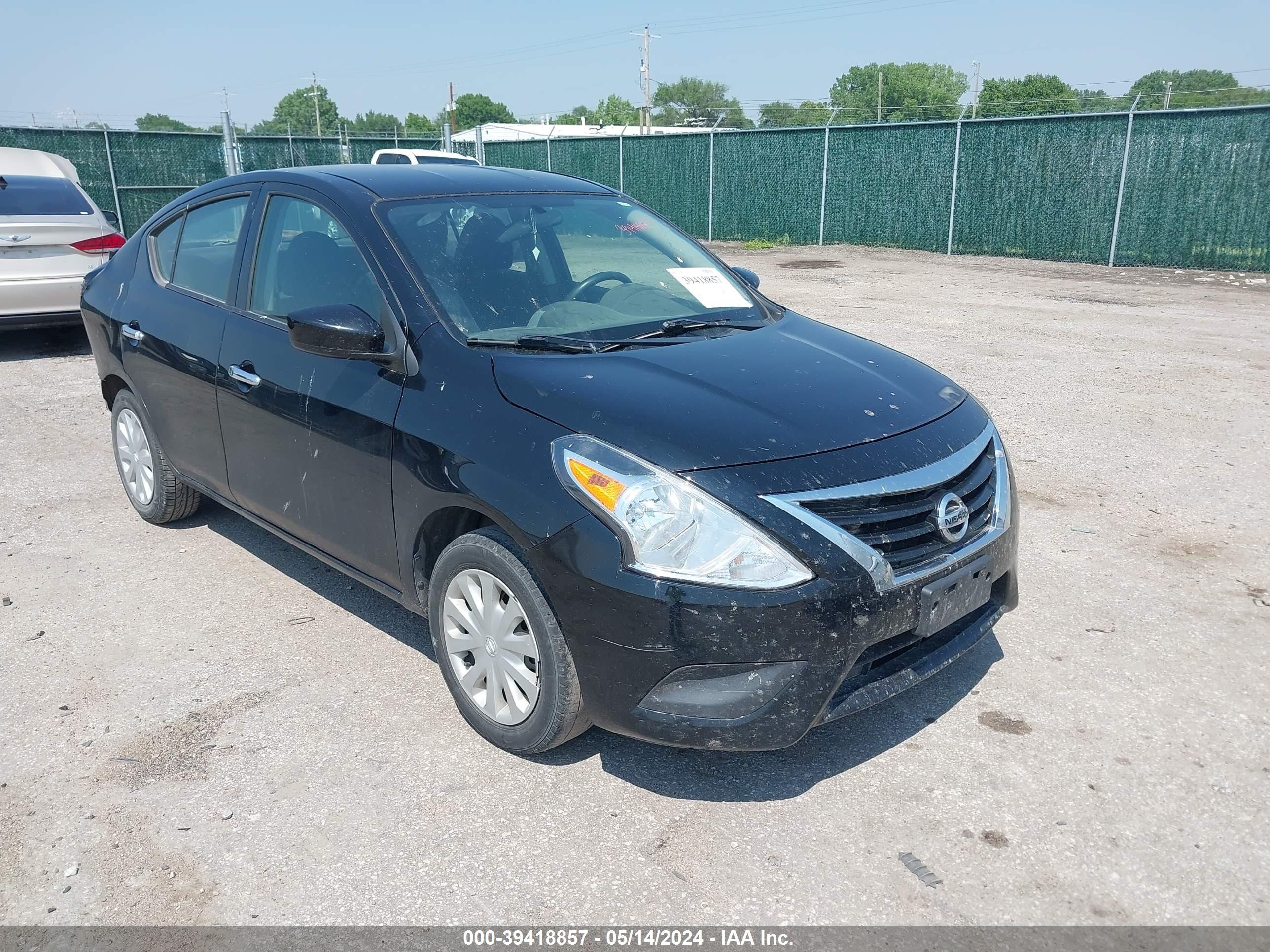 NISSAN VERSA 2019 3n1cn7apxkl835616