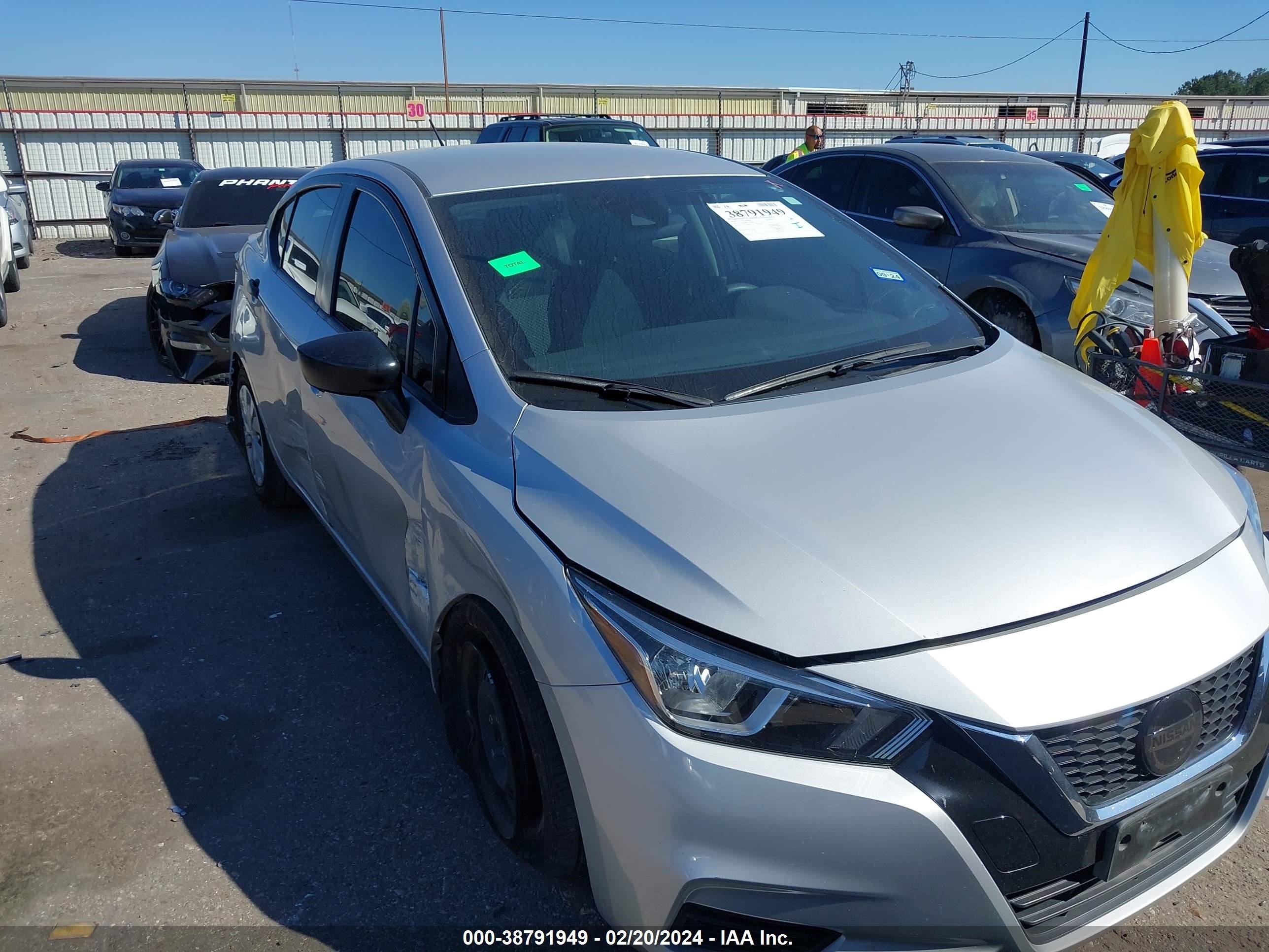 NISSAN VERSA 2020 3n1cn8dv9ll818842