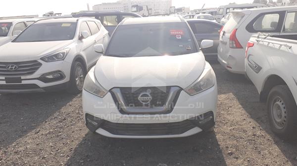 NISSAN KICKS 2017 3n1cp5c93hl502695