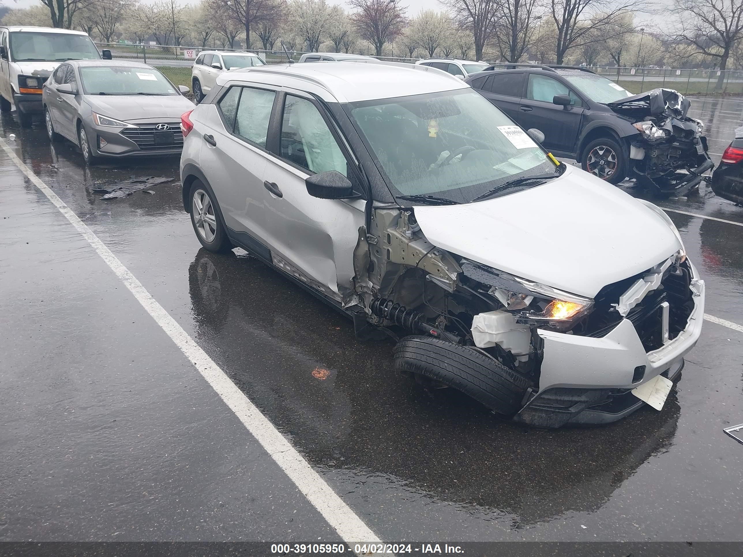 NISSAN KICKS 2018 3n1cp5cu0jl507041