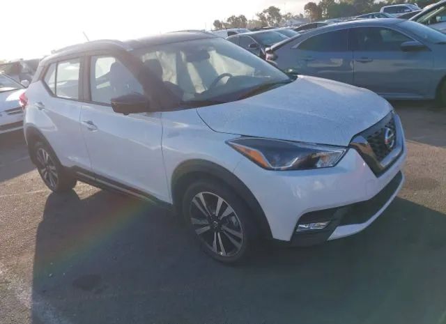 NISSAN KICKS 2018 3n1cp5cu0jl512921