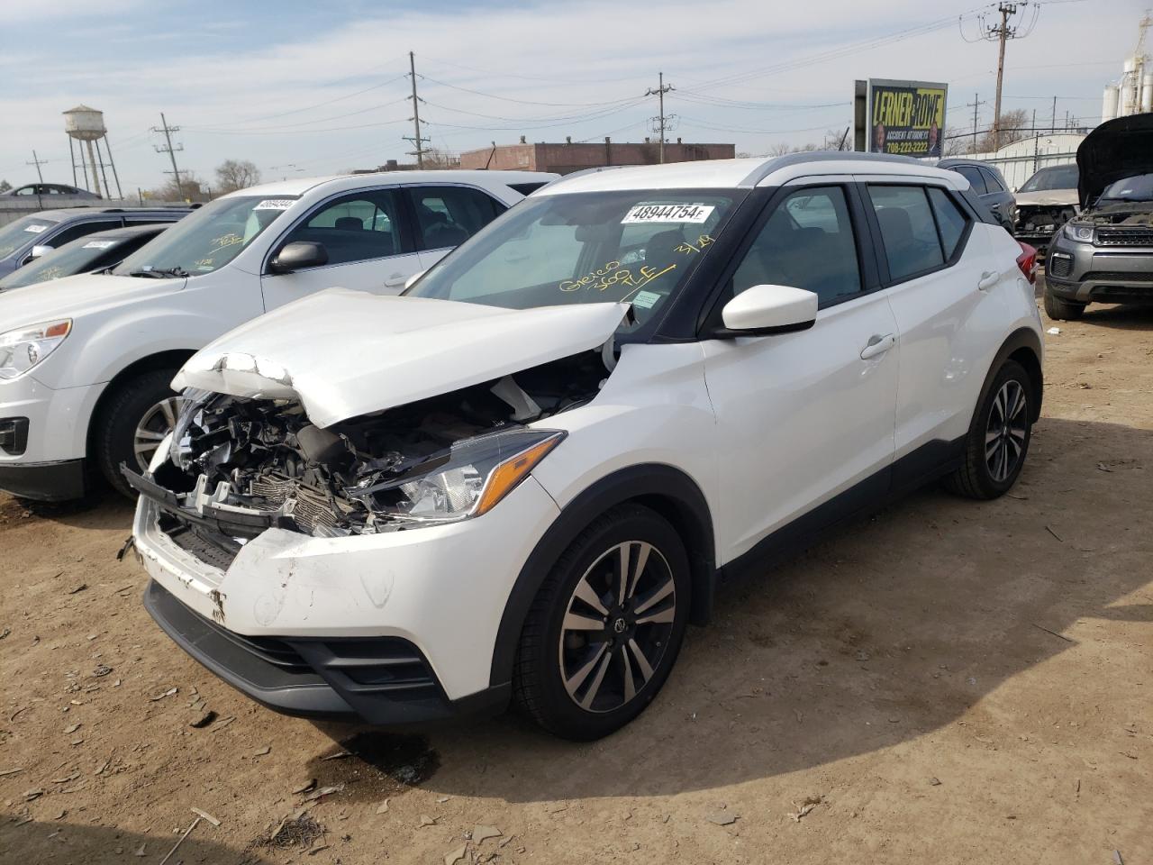 NISSAN KICKS 2018 3n1cp5cu0jl543165