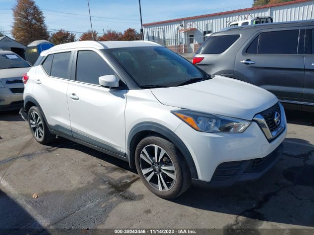 NISSAN KICKS 2018 3n1cp5cu0jl545935