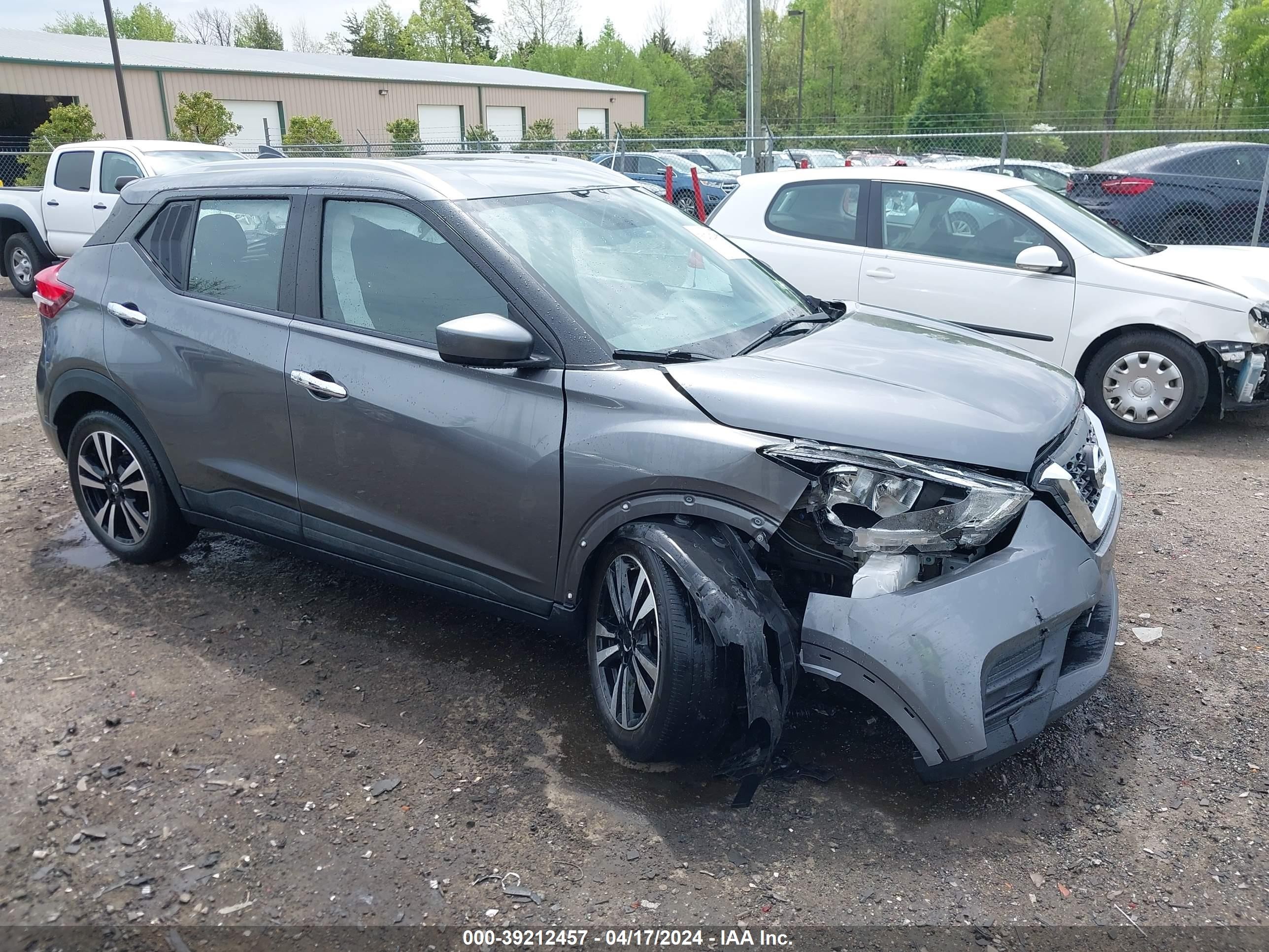 NISSAN KICKS 2019 3n1cp5cu0kl523869