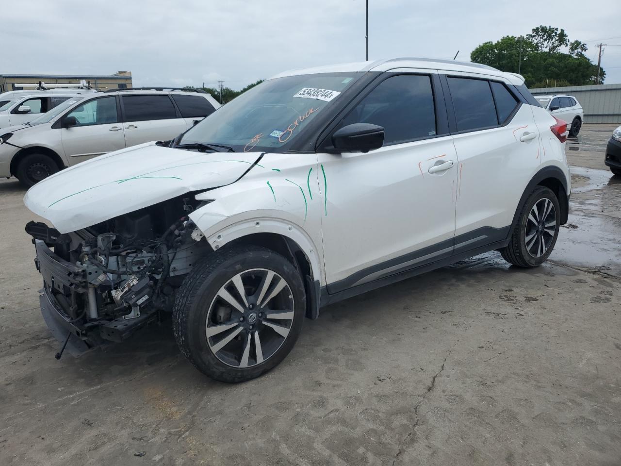 NISSAN KICKS 2019 3n1cp5cu0kl557875