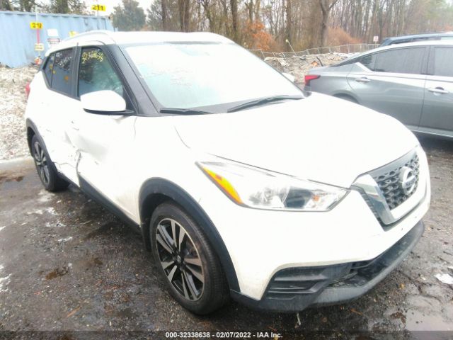 NISSAN KICKS 2018 3n1cp5cu1jl520624