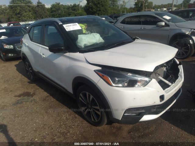 NISSAN KICKS 2018 3n1cp5cu1jl536614