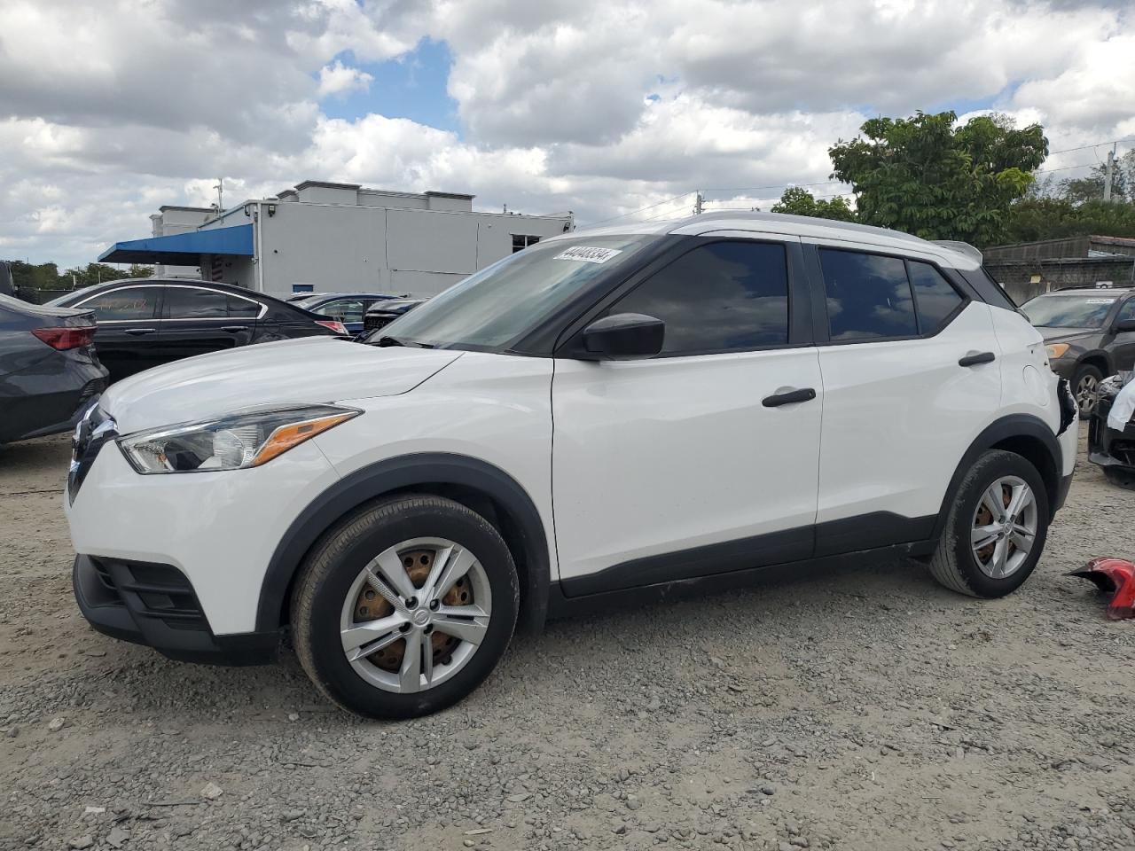 NISSAN KICKS 2019 3n1cp5cu1kl484340