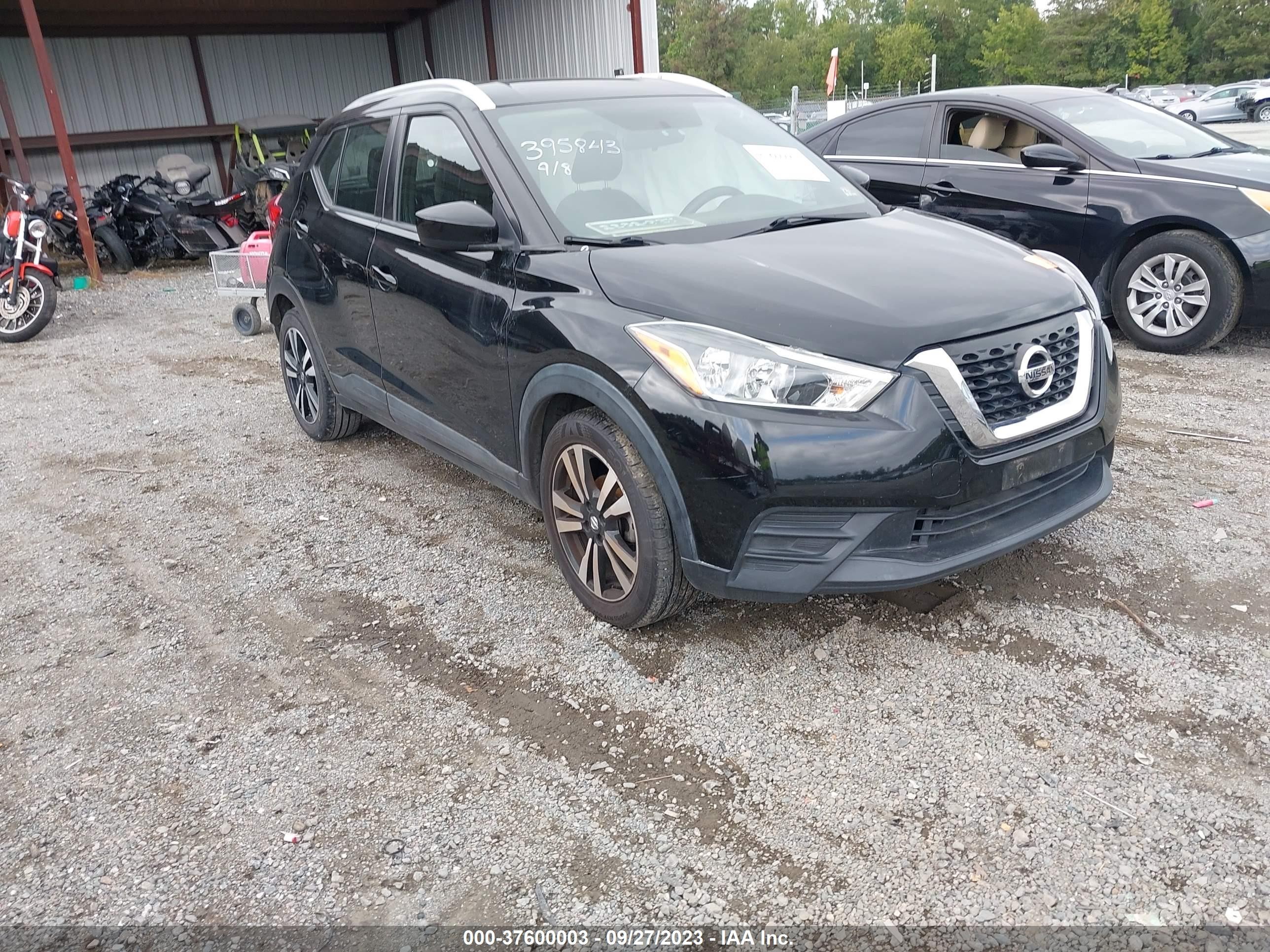 NISSAN KICKS 2019 3n1cp5cu1kl498884