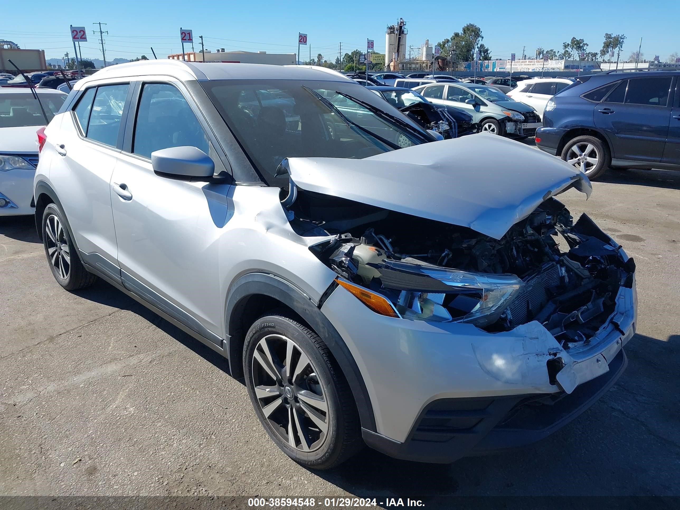 NISSAN KICKS 2019 3n1cp5cu2kl510301