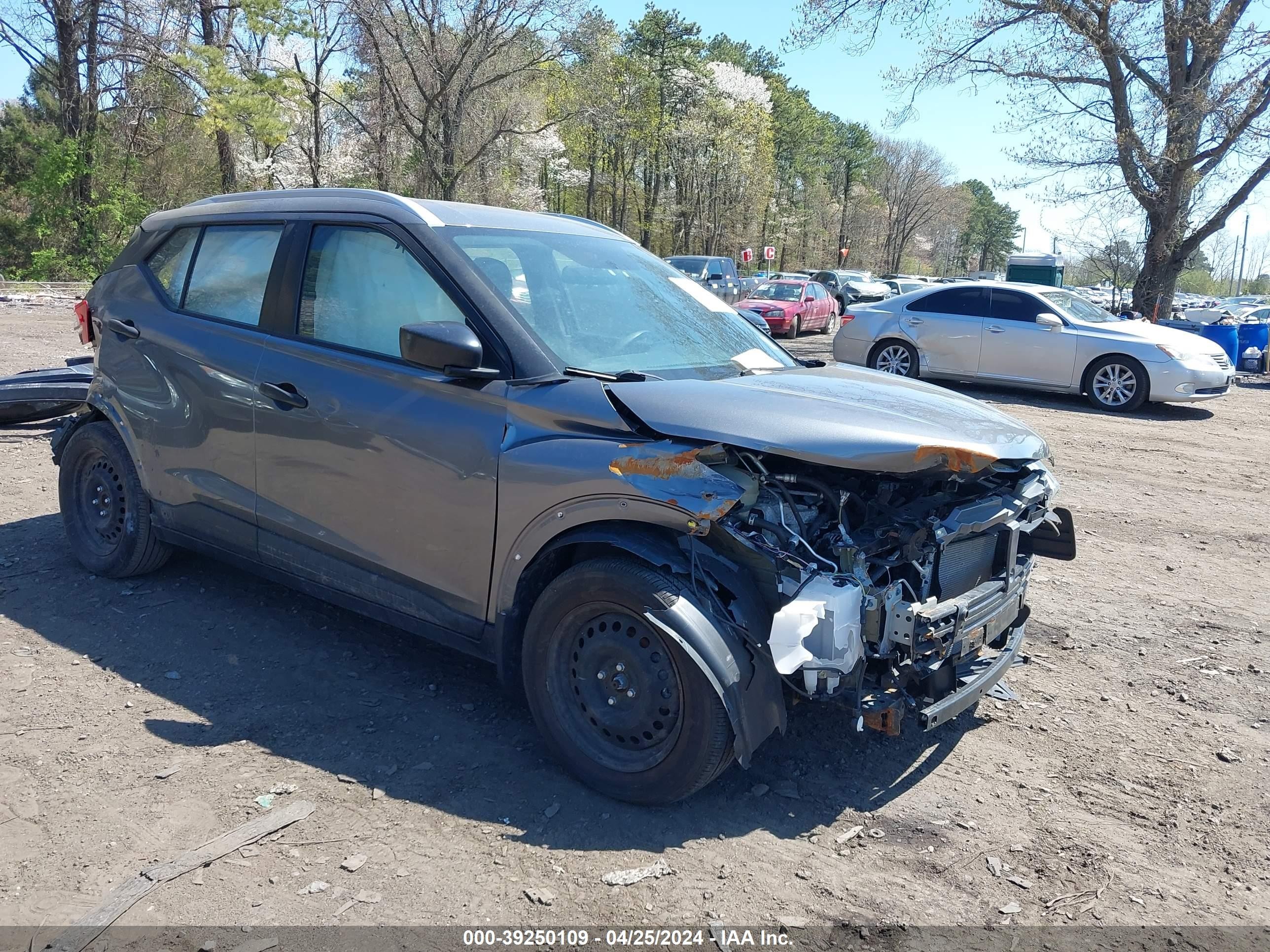 NISSAN KICKS 2019 3n1cp5cu2kl523257