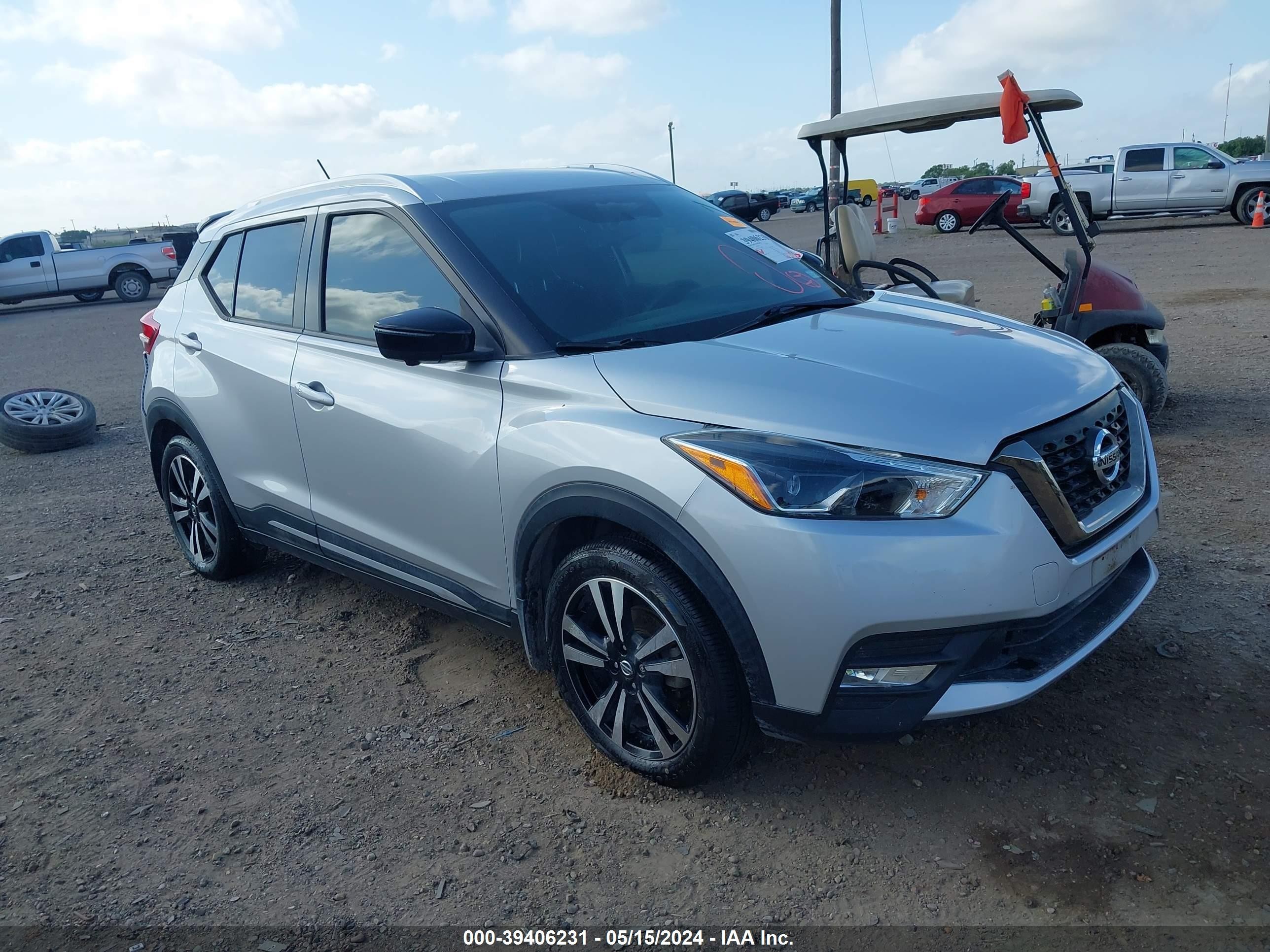 NISSAN KICKS 2019 3n1cp5cu2kl536980