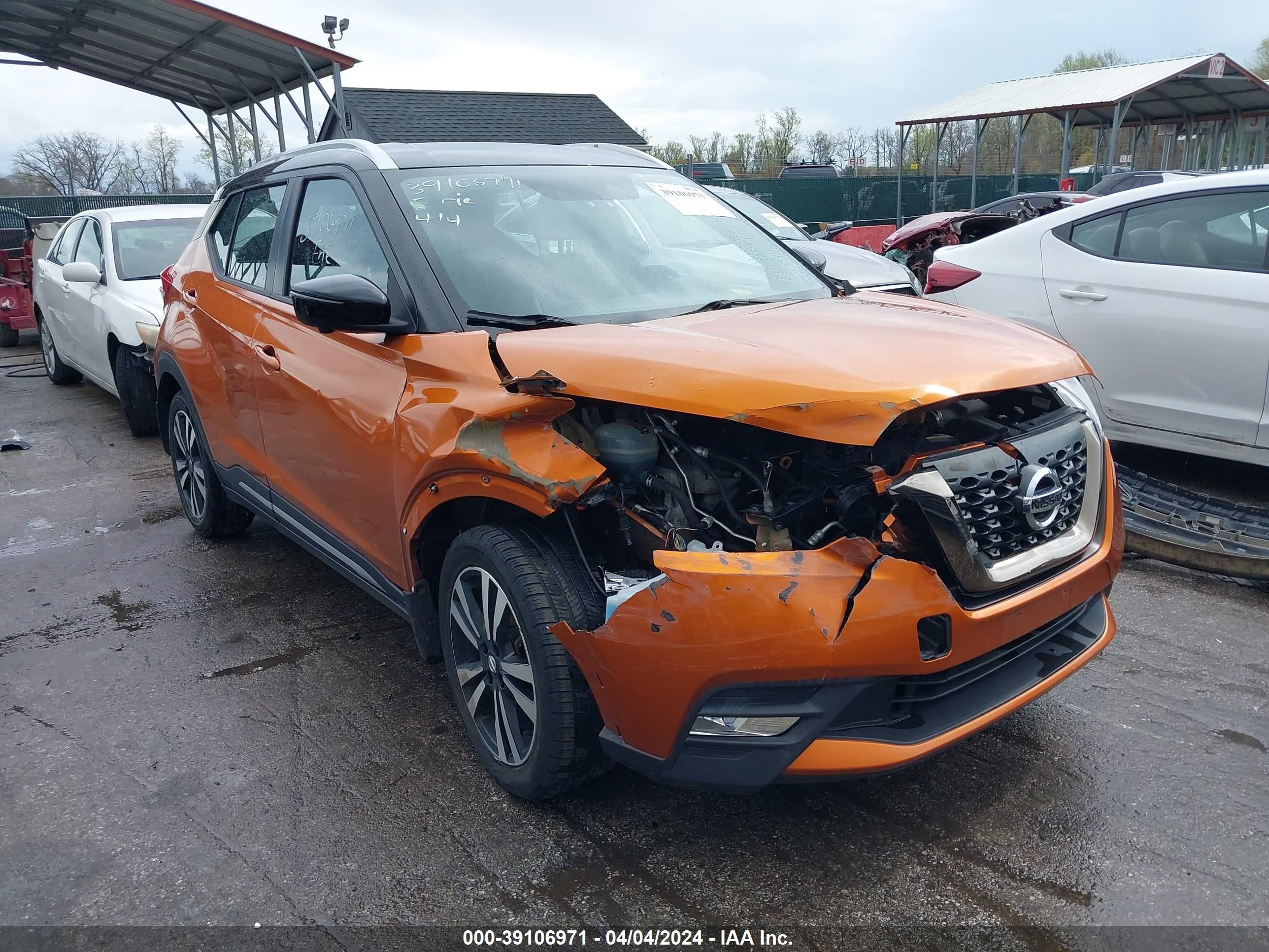 NISSAN KICKS 2019 3n1cp5cu2kl542553