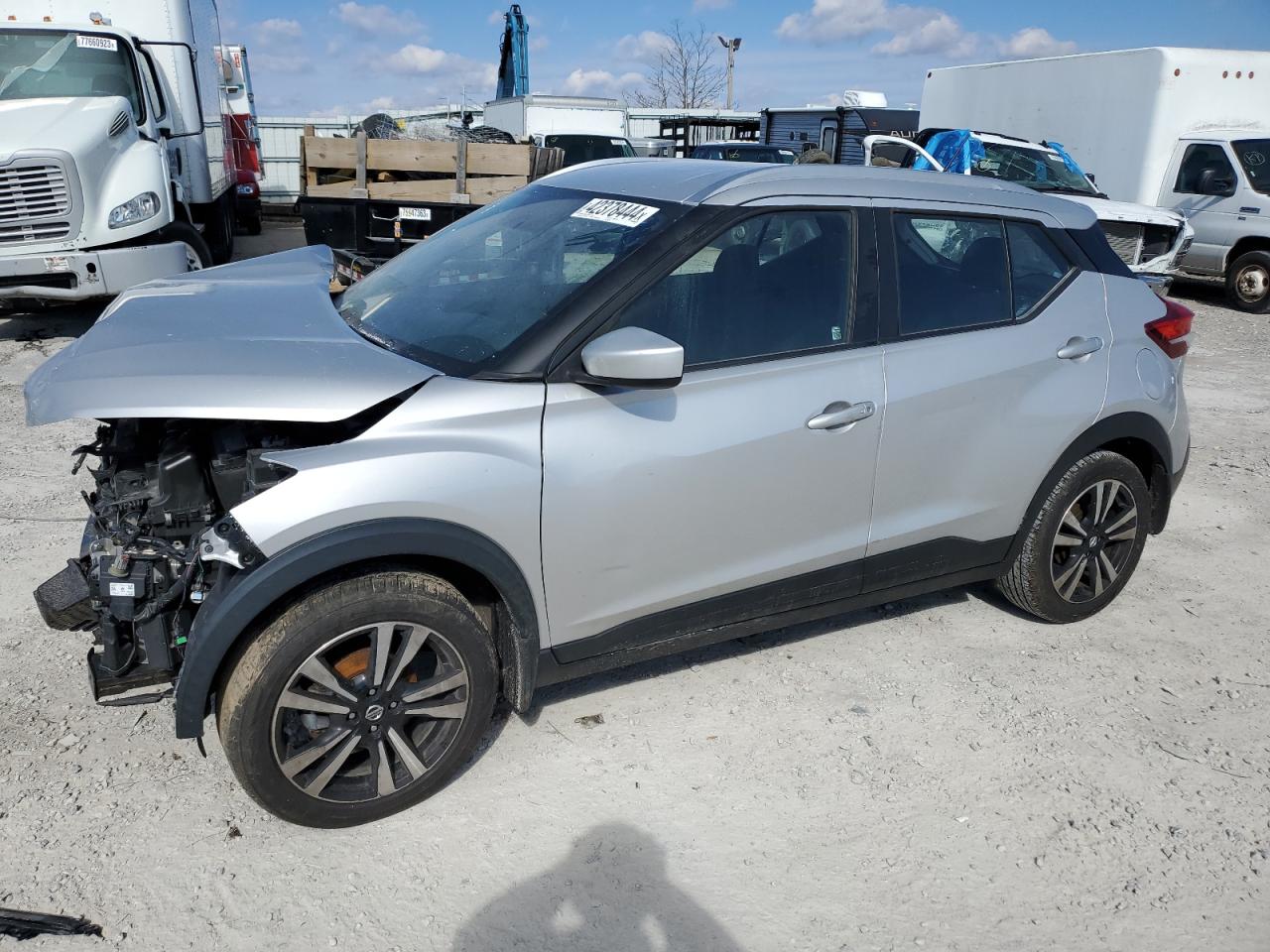 NISSAN KICKS 2019 3n1cp5cu2kl548143